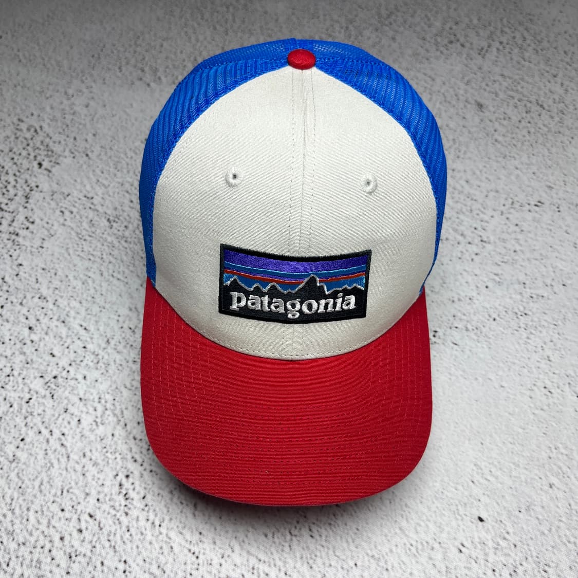 Patagonia P-6 Logo Trucker Hat 상품이미지2