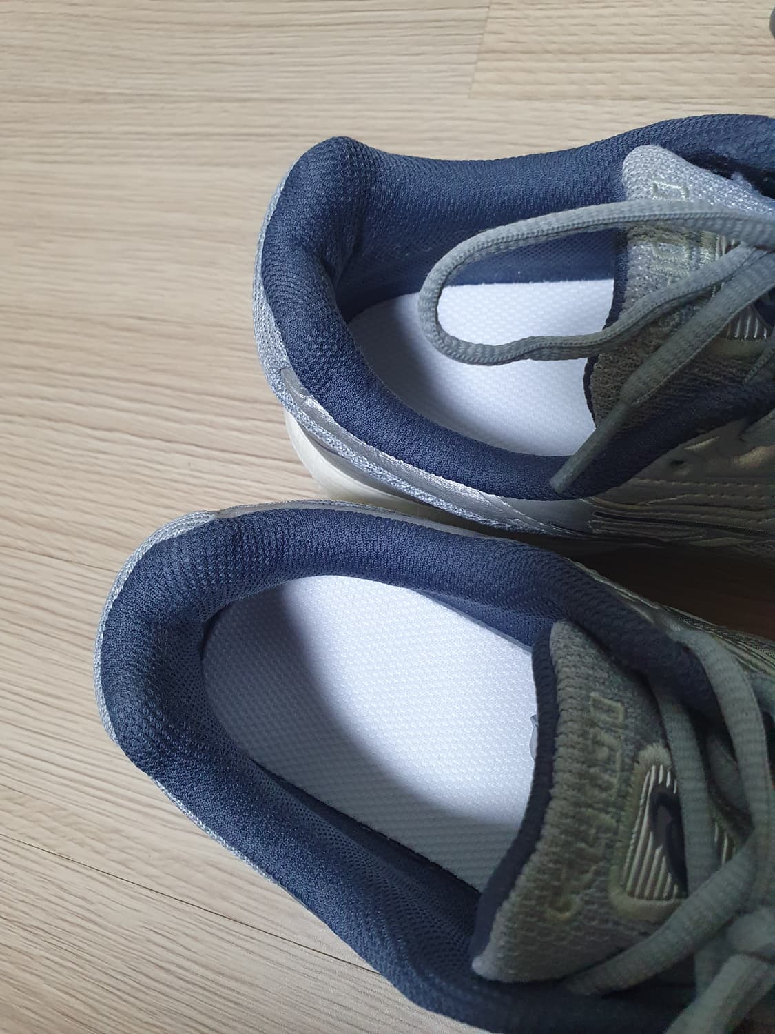 아식스 젤 1090 실버 운동화 260 상품이미지8