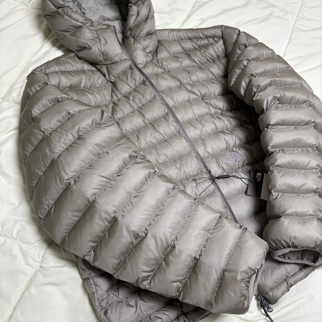 노스페이스 벤투스 온 자켓 경량패딩 라이트카키 L 상품이미지2