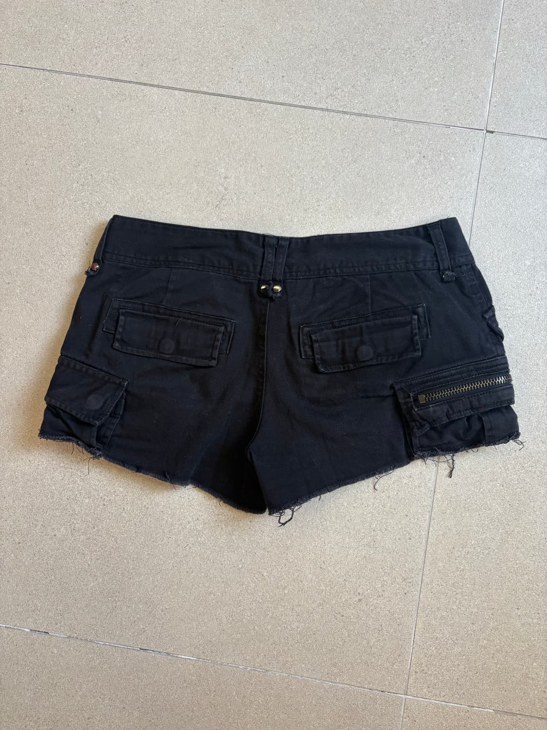 블랙 지퍼 카고 숏츠 상품이미지4