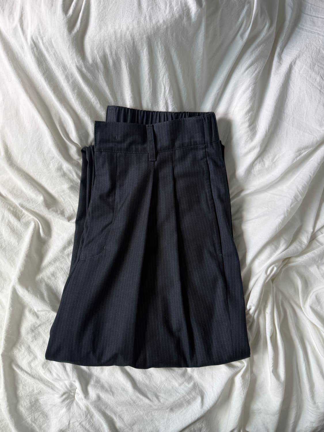 어나더오피스 Narrow Stripe Tapered Slacks 네이비 상품이미지1