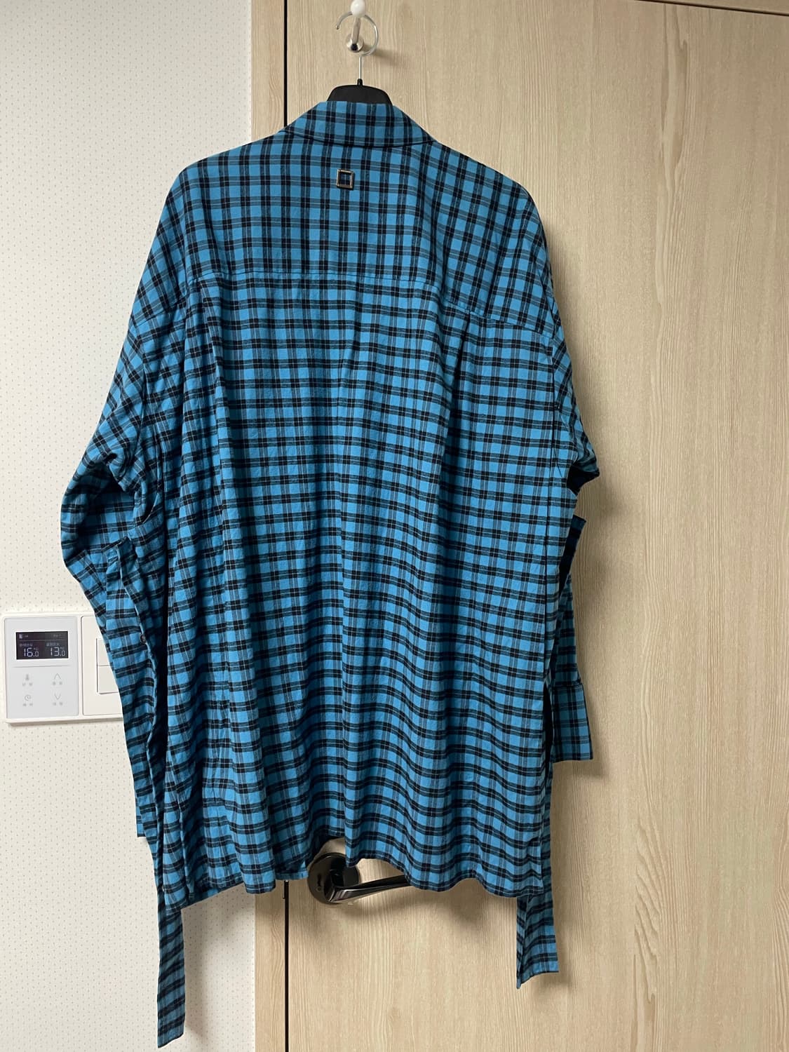 우영미 컬렉션 블루 플란넬 체크셔츠, 50사이즈 상품이미지4