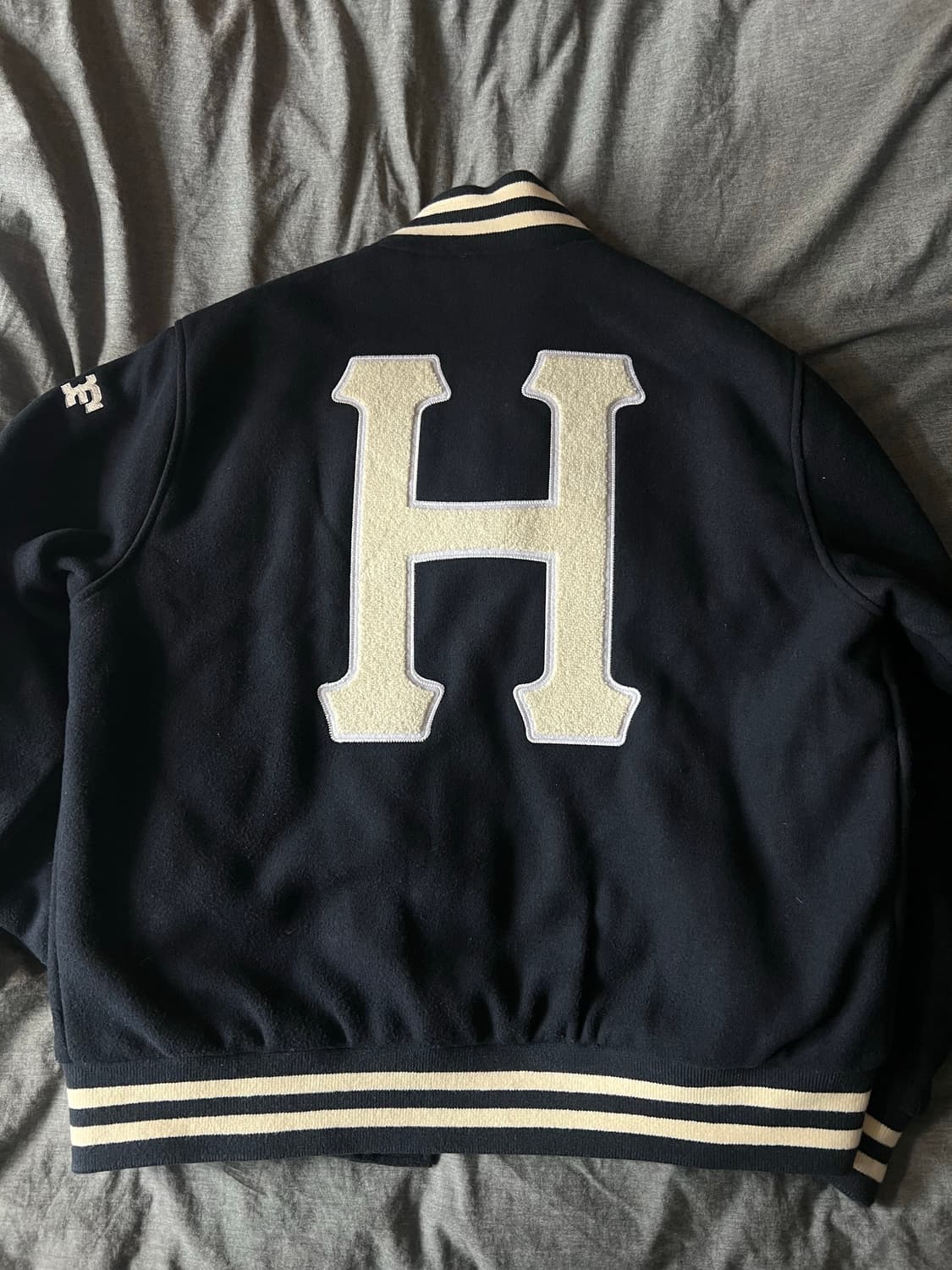 [L] Huf 20주년 기념 바시티 자켓 네이비 상품이미지5