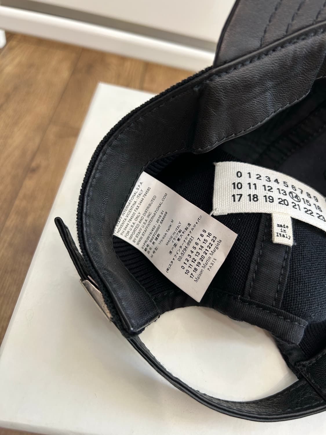 마르지엘라 컬렉션 가죽 볼캡 상품이미지6