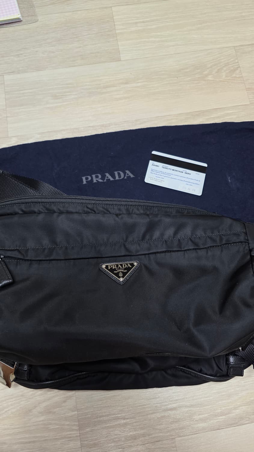 2vh991 L 프라다 바이커 백 상품이미지3