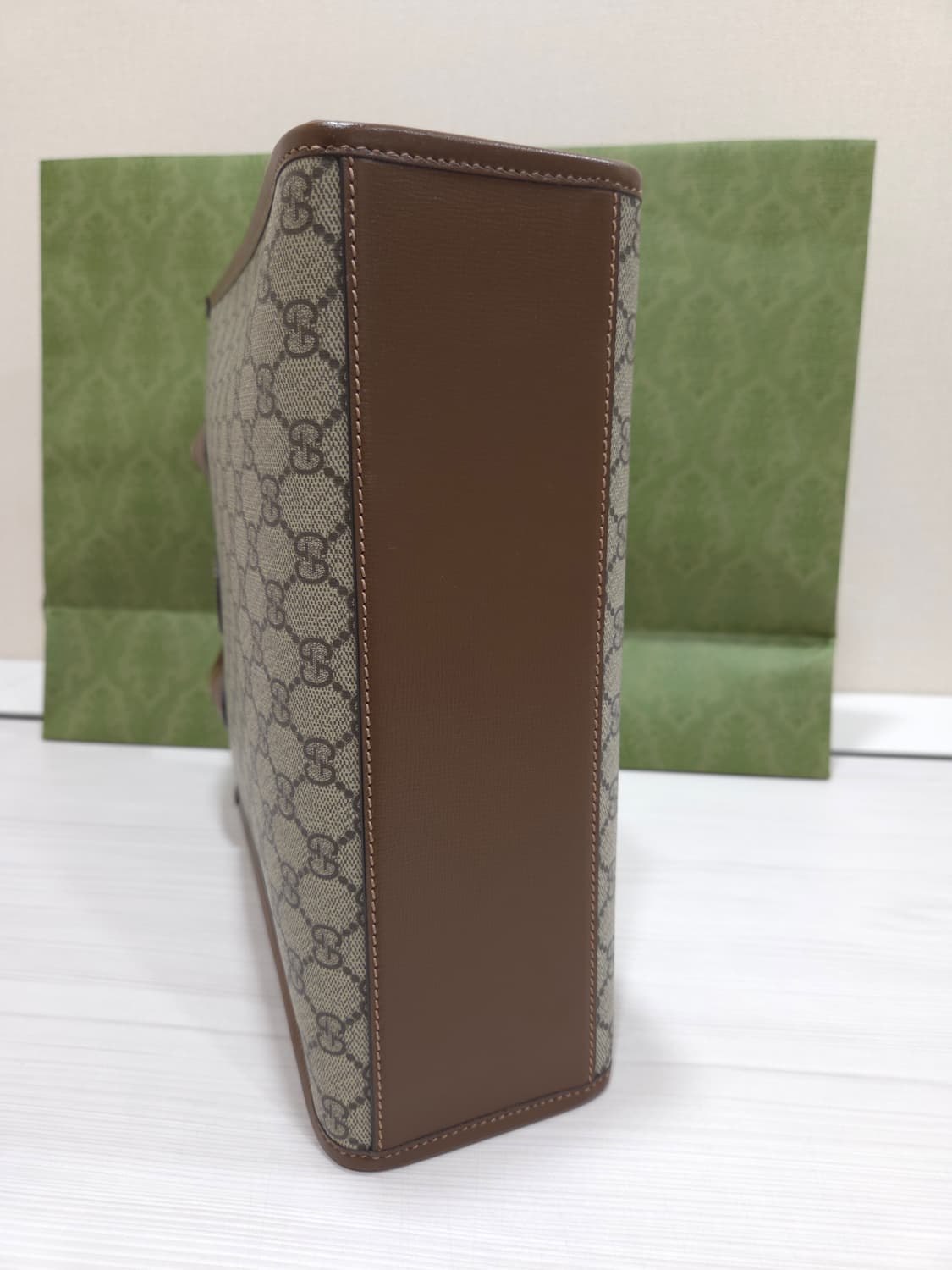 구찌 인터로킹 에보니 토트 숄더백 스몰 상품이미지5