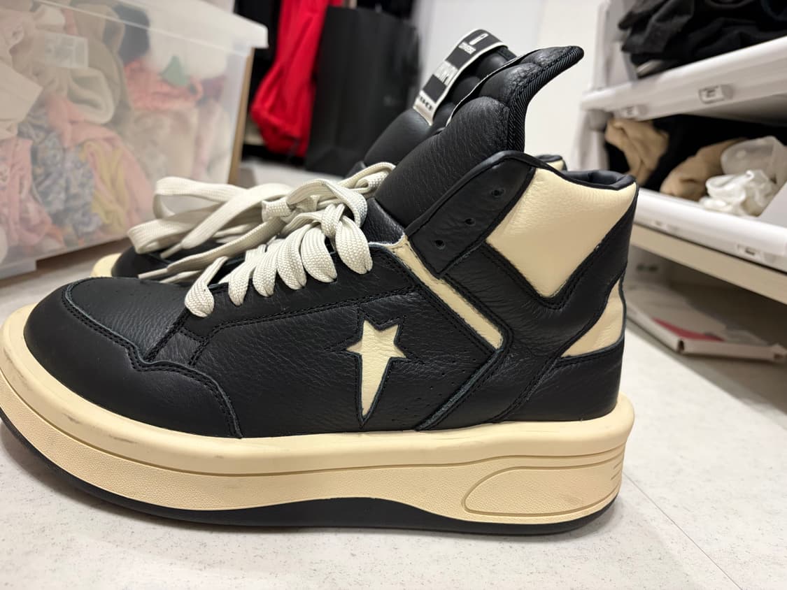 터보웨폰 1회착 275 팝니다 / 컨버스 다크쉐도우 블랙크림 상품이미지3