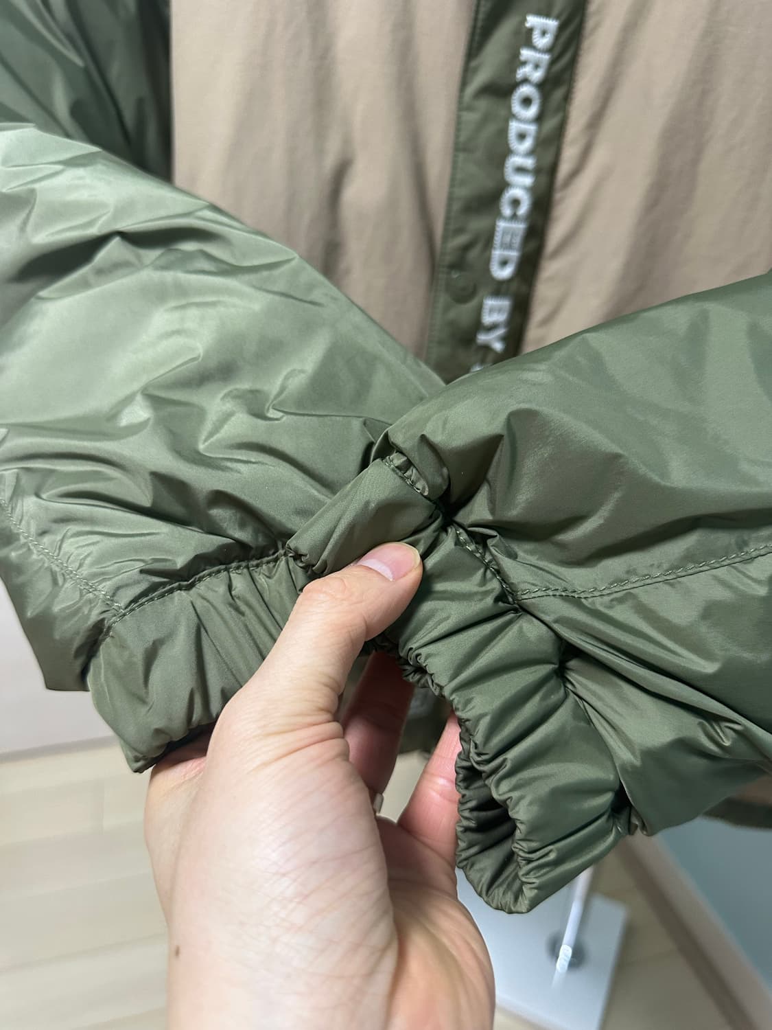 스톤아일랜드X슈프림 FW23리버시블 퍼피패딩 올리브L (새상품급) 상품이미지5