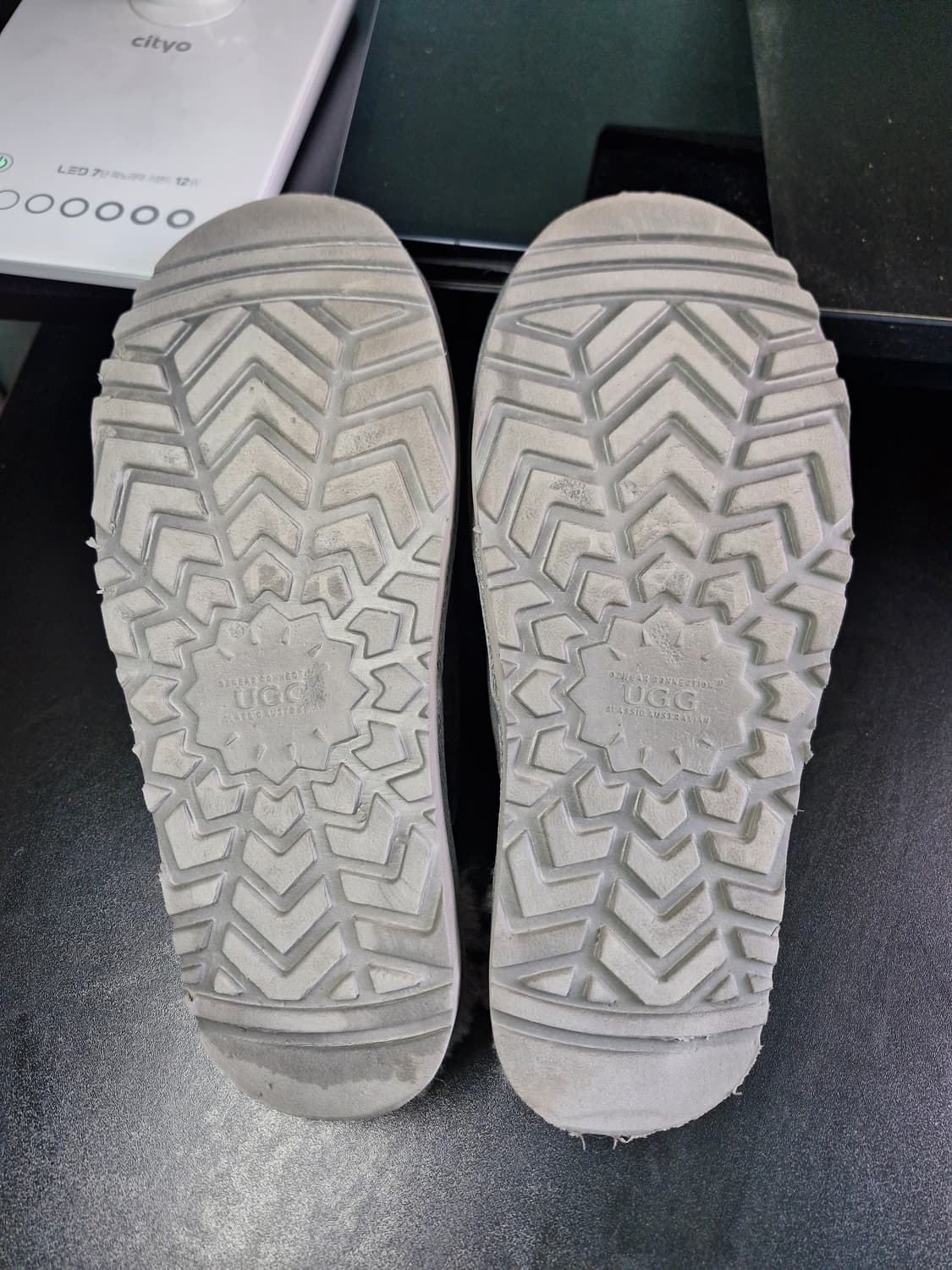 UGG 슬리퍼 회색 250mm 상품이미지4