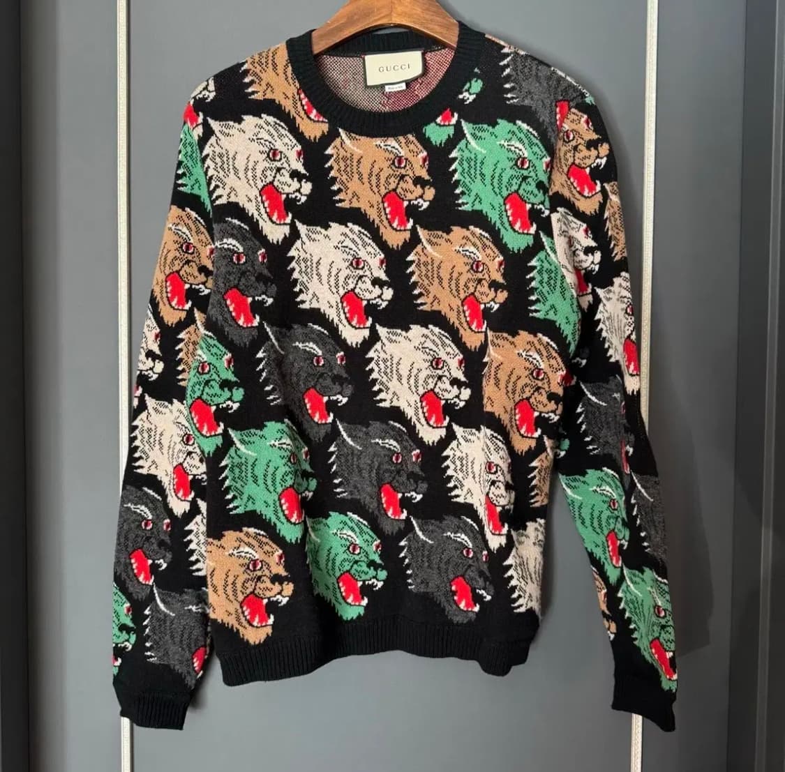 구찌 블랙팬서 울스웨터 상품이미지1