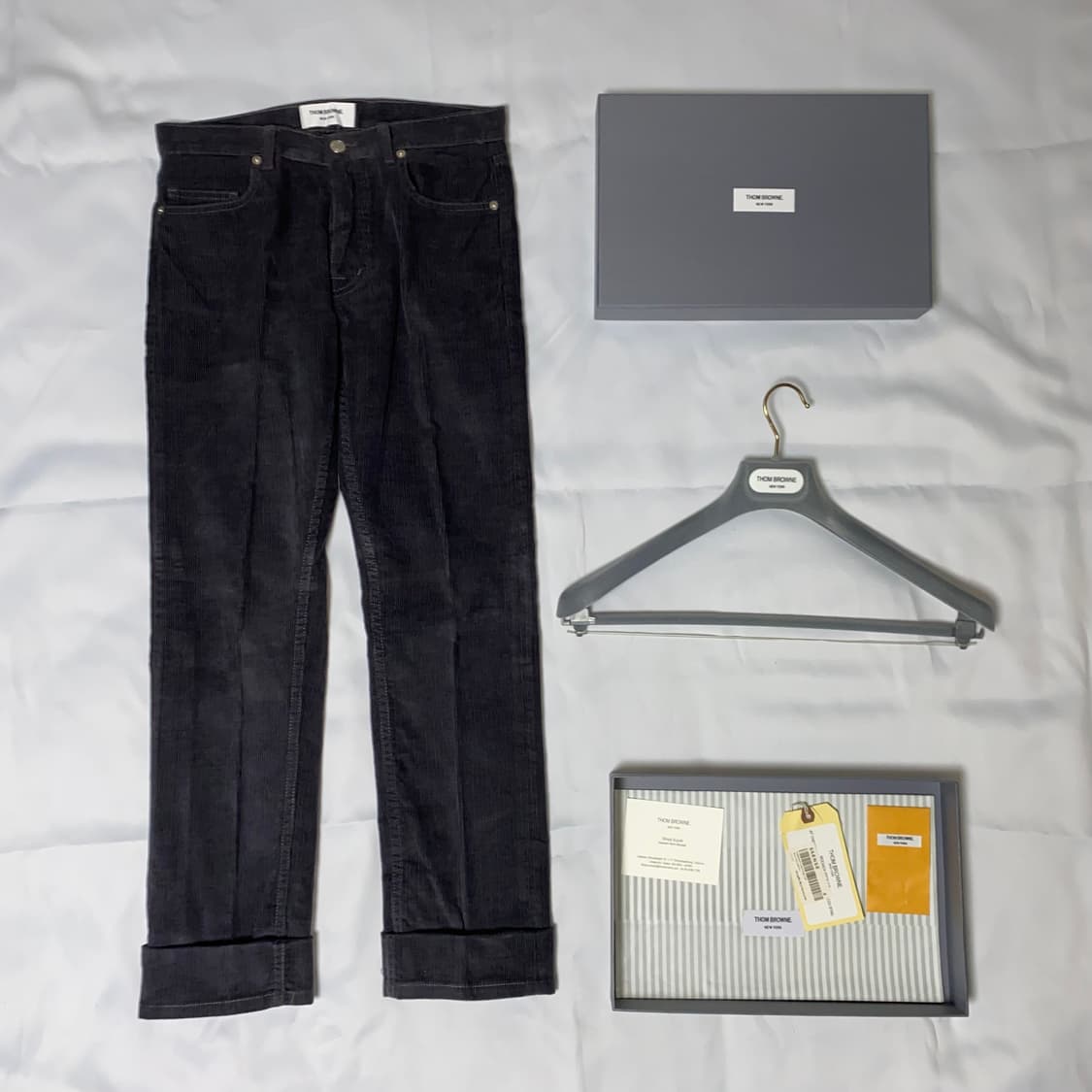 톰브라운 코듀로이 차콜 팬츠 상품이미지2