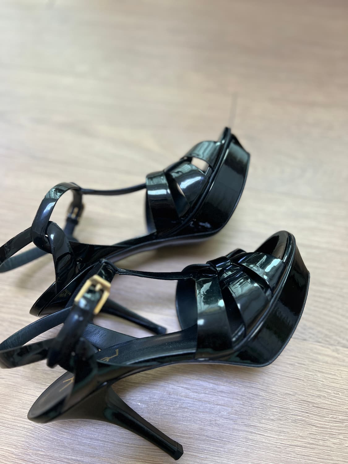 생로랑 트리뷰트 샌들 블랙 페이턴트 37 상품이미지5