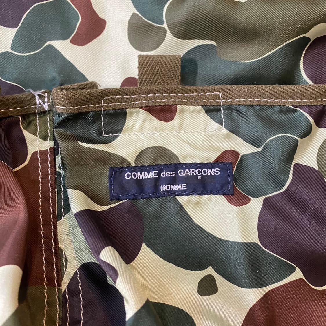 꼼데가르송 카키색 캔버스 토트백 상품이미지6