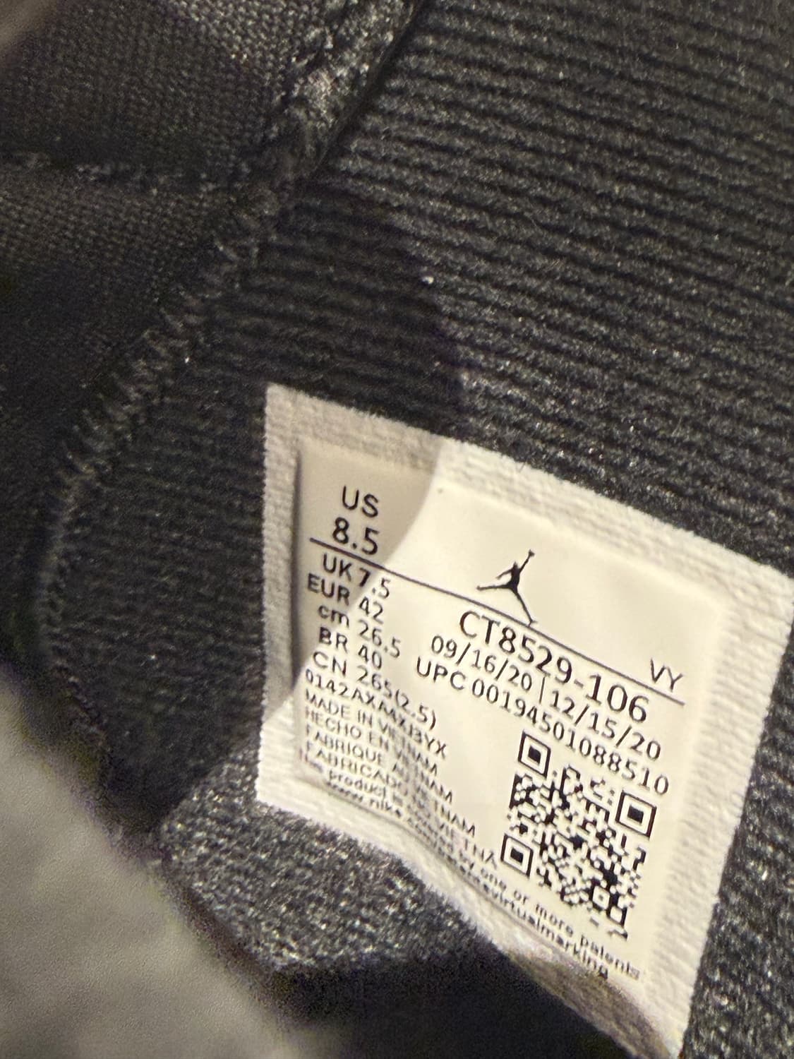 나이키 조던 6 레트로 카마인 2021 상품이미지3