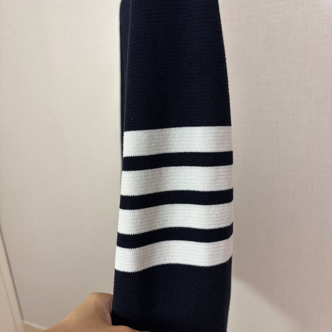 [신형/1] 톰브라운 밀라노스티치 금장 가디건 상품이미지2