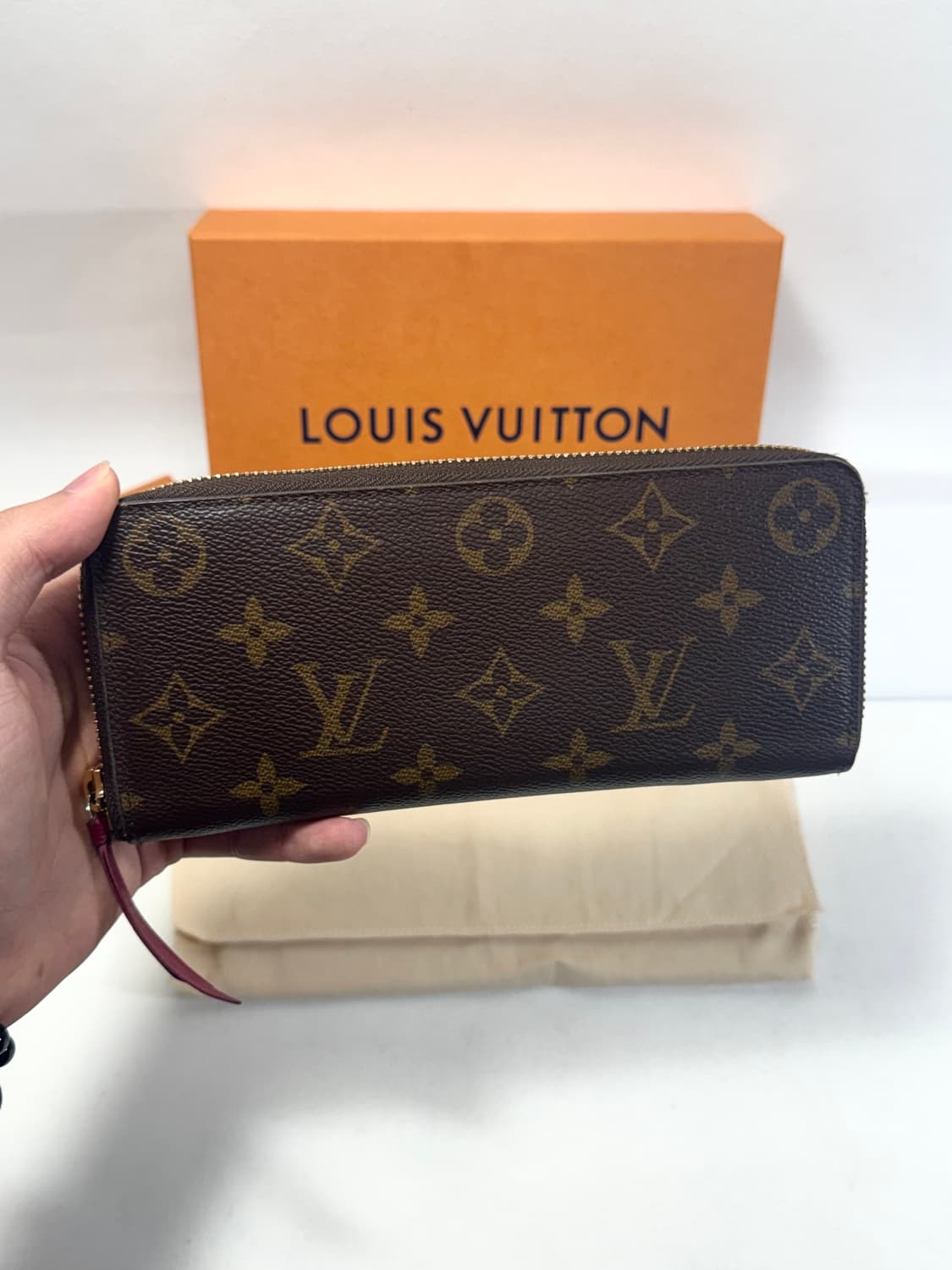 [새상품급,풀구성] 루이비통 모노그램 클레망스 월릿 장지갑


 상품이미지1