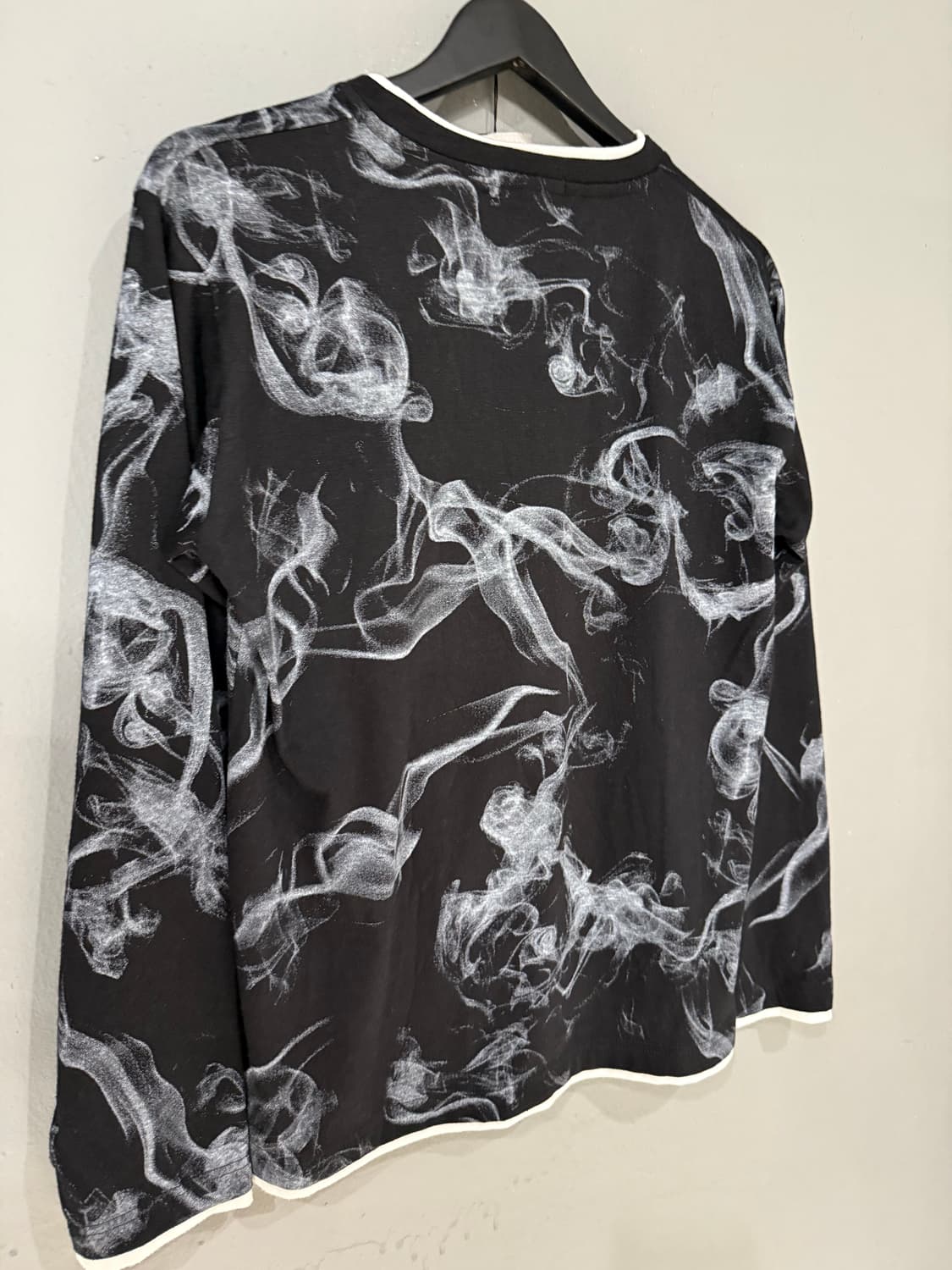Clash Ahead smoke lettering long sleeve 상품이미지6