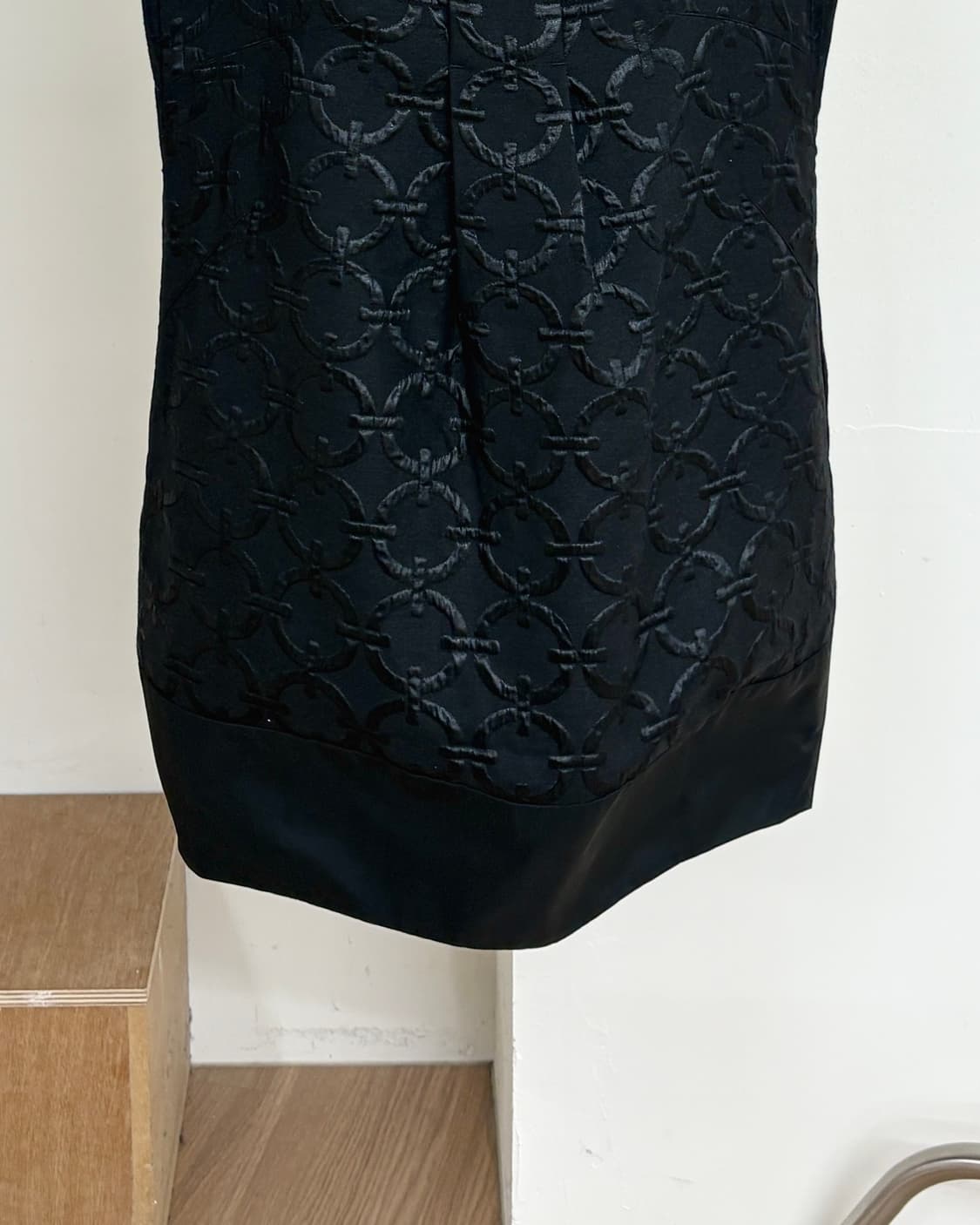 막스마라 블랙 패턴 자카드 슬리브리스 원피스 상품이미지6