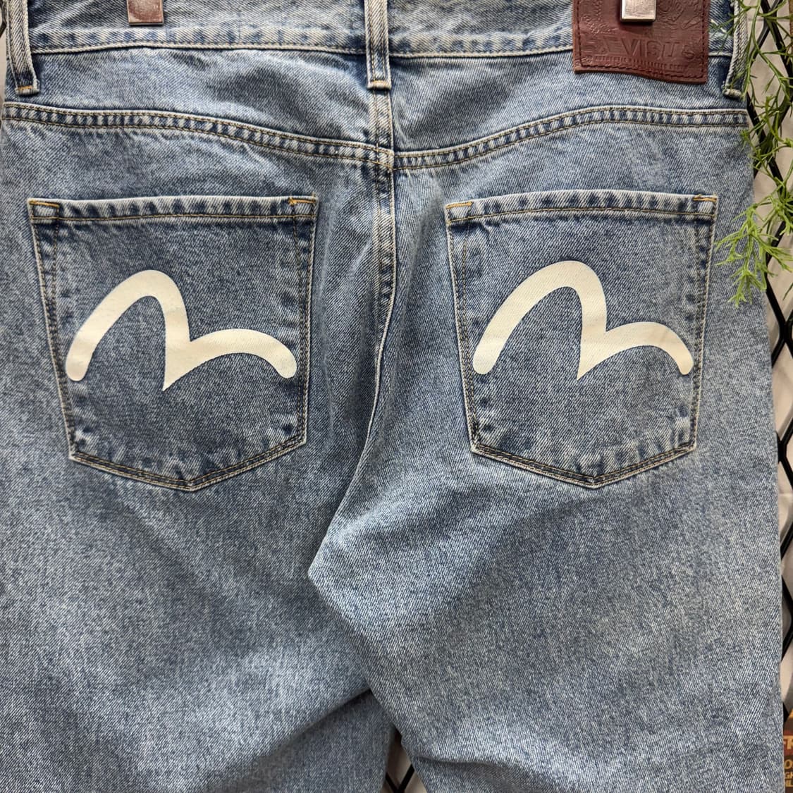 에비수 데님 팬츠 그래피티 아트 그래픽 포인트 연청 상품이미지6