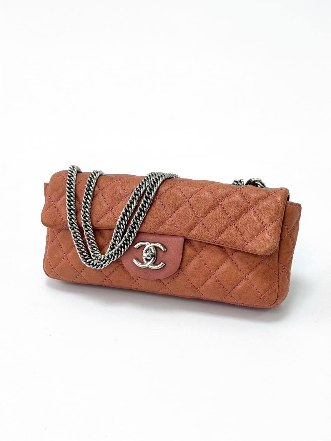Chanel Glazed Lambskin  East West Flap 상품이미지1