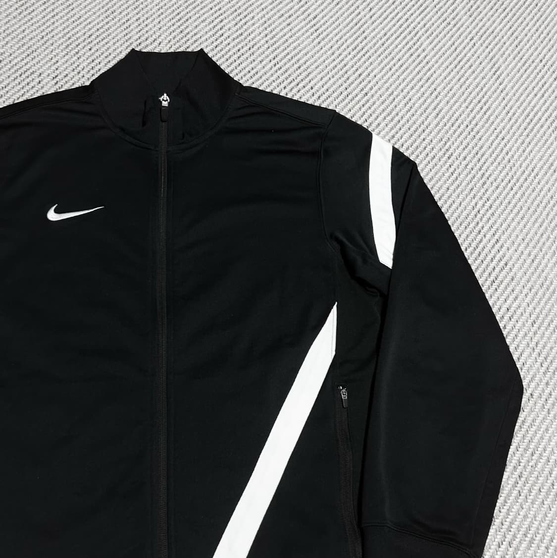 [L] Nike 나이키 검/흰 스우시 져지 상품이미지3