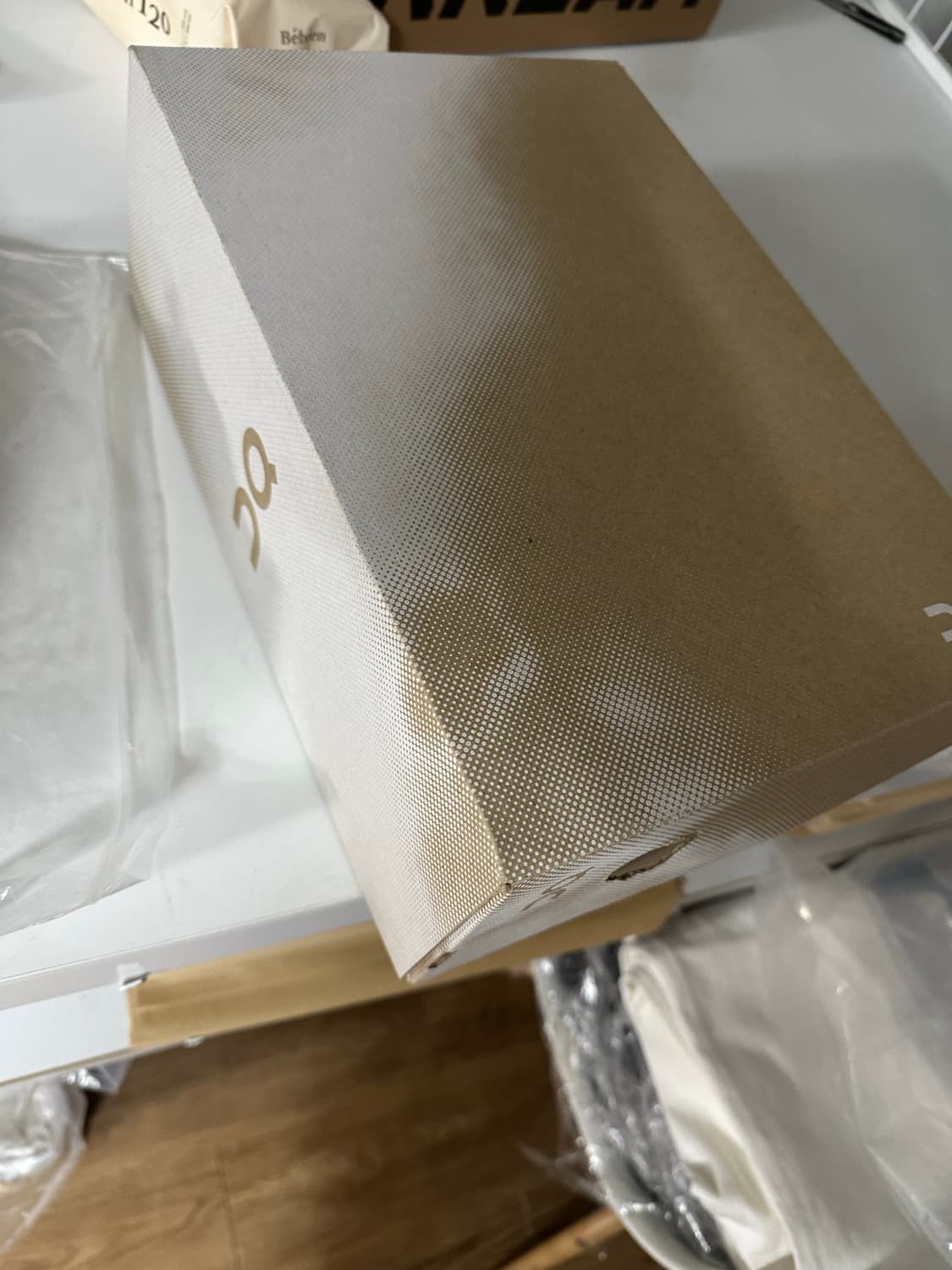 온러닝 클라우드몬스터 보이드 올화이트 275 사이즈 상품이미지7