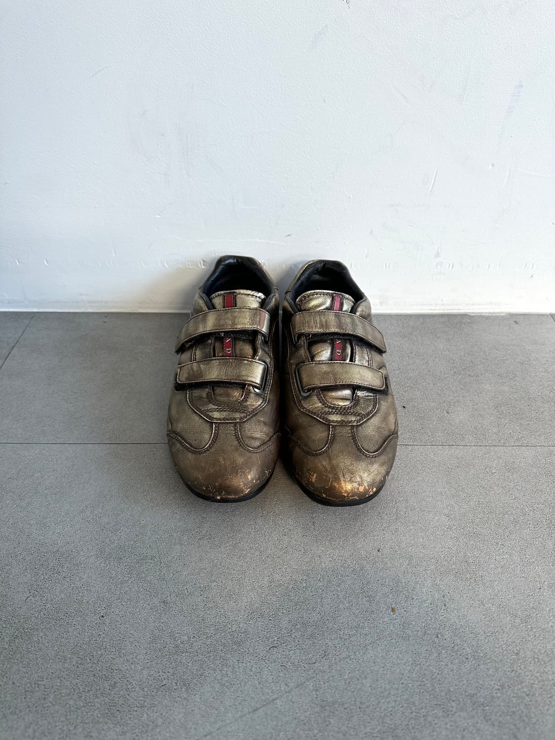 프라다 스포츠 2000s 골드 벨크로 스니커즈 상품이미지4