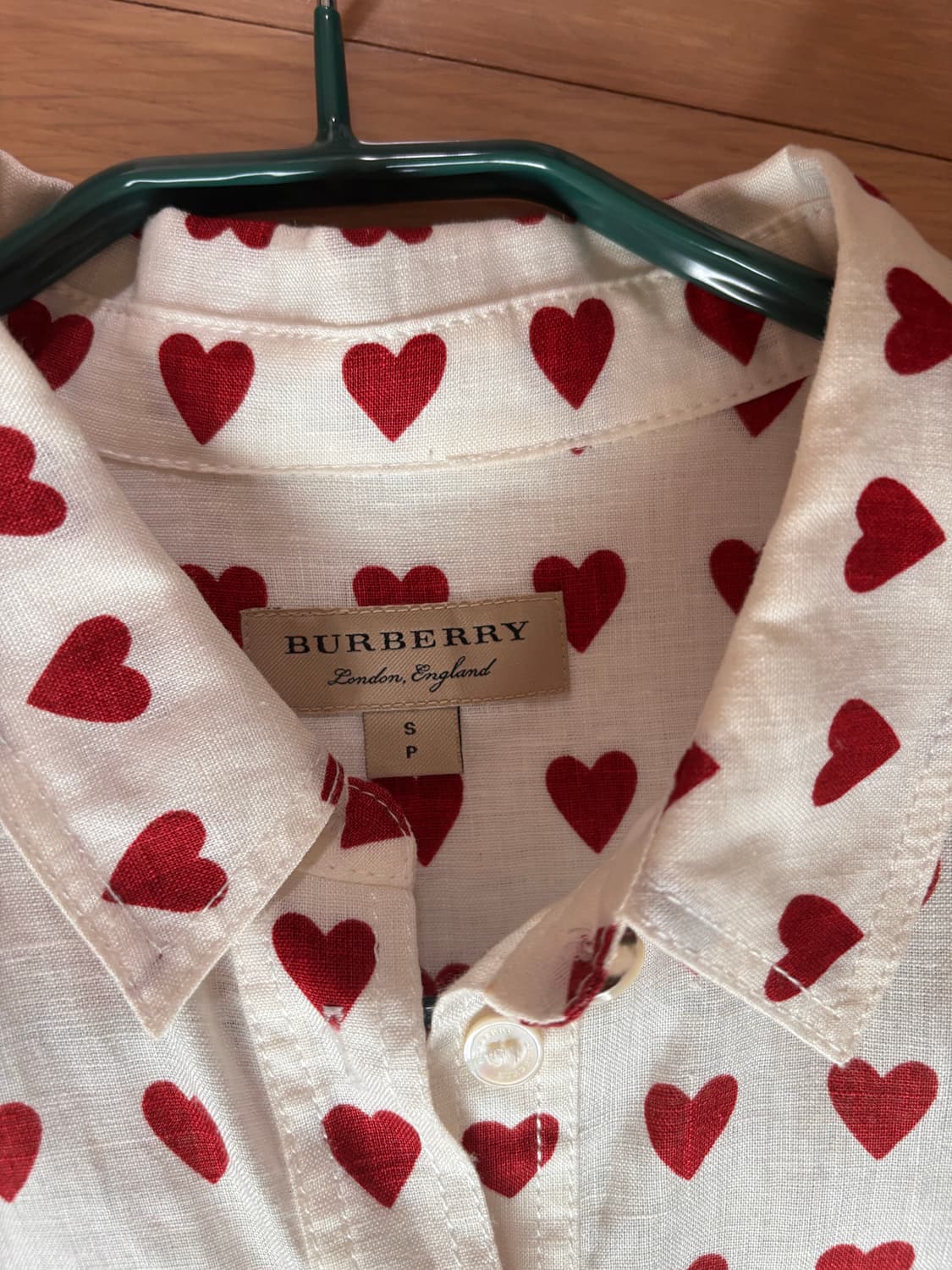 버버리 화이트 리넨 버튼 다운탑 상품이미지2