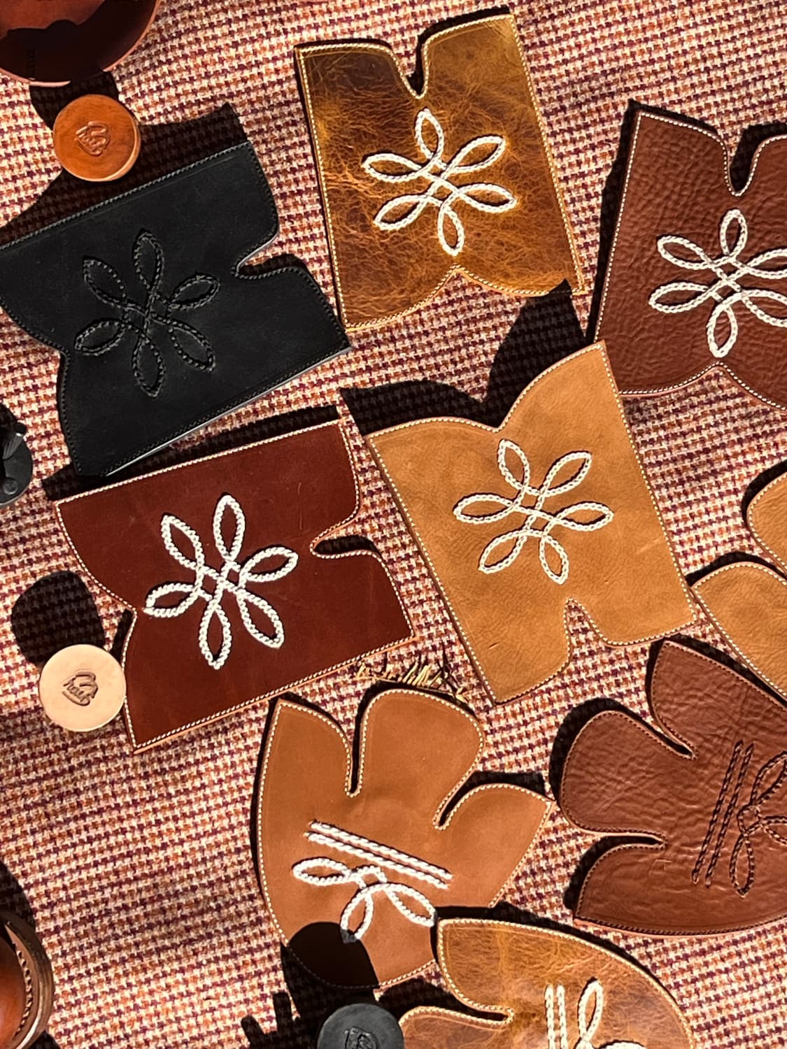 Hand-Embroidered Leather Cup Coaster 상품이미지6