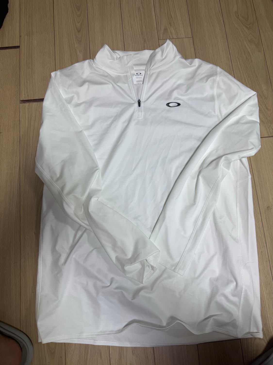 오클리 화이트 긴팔 하프집업xl 상품이미지1