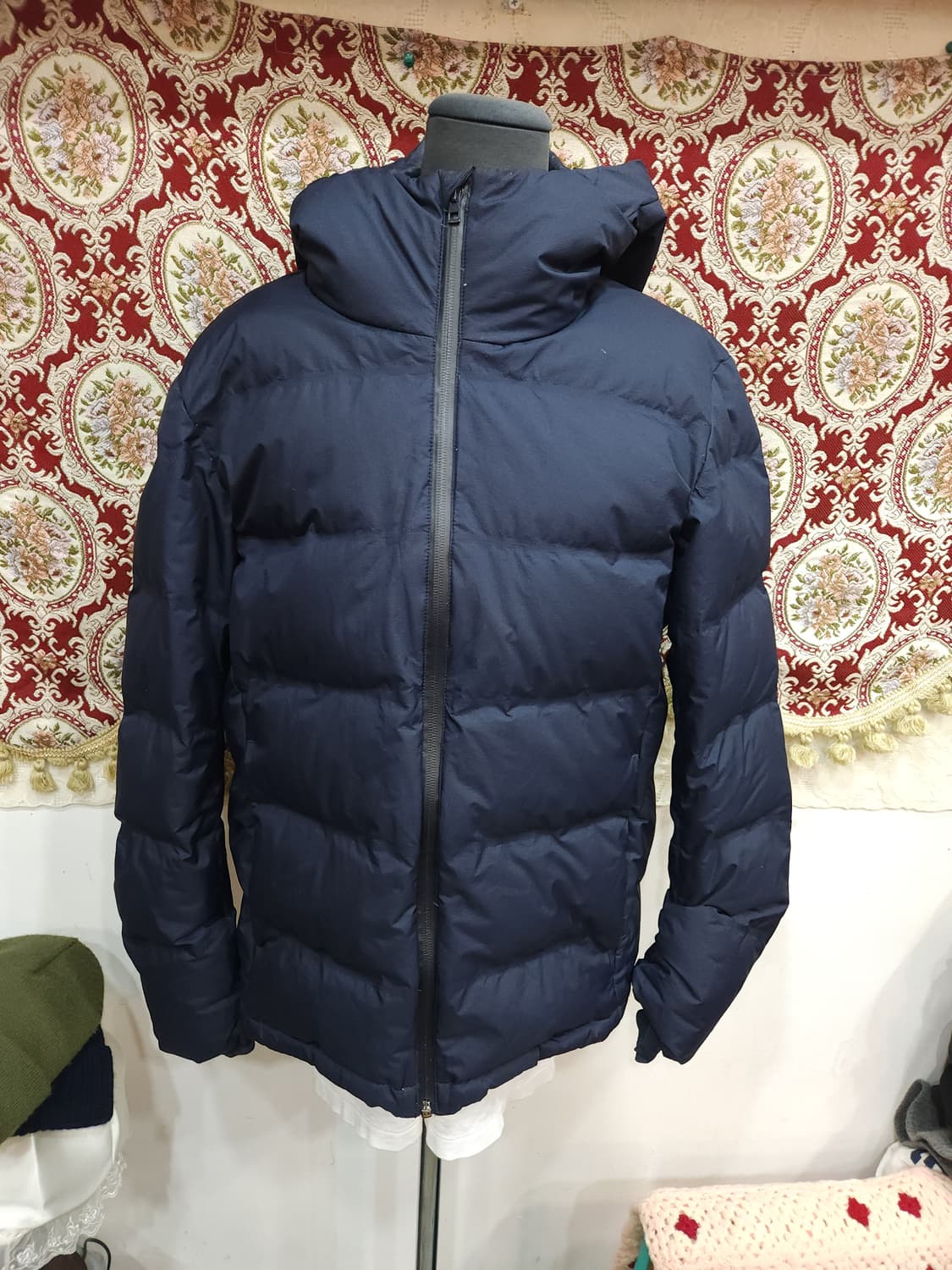 유니클로 심리스 오리털 패딩점퍼

 상품이미지1