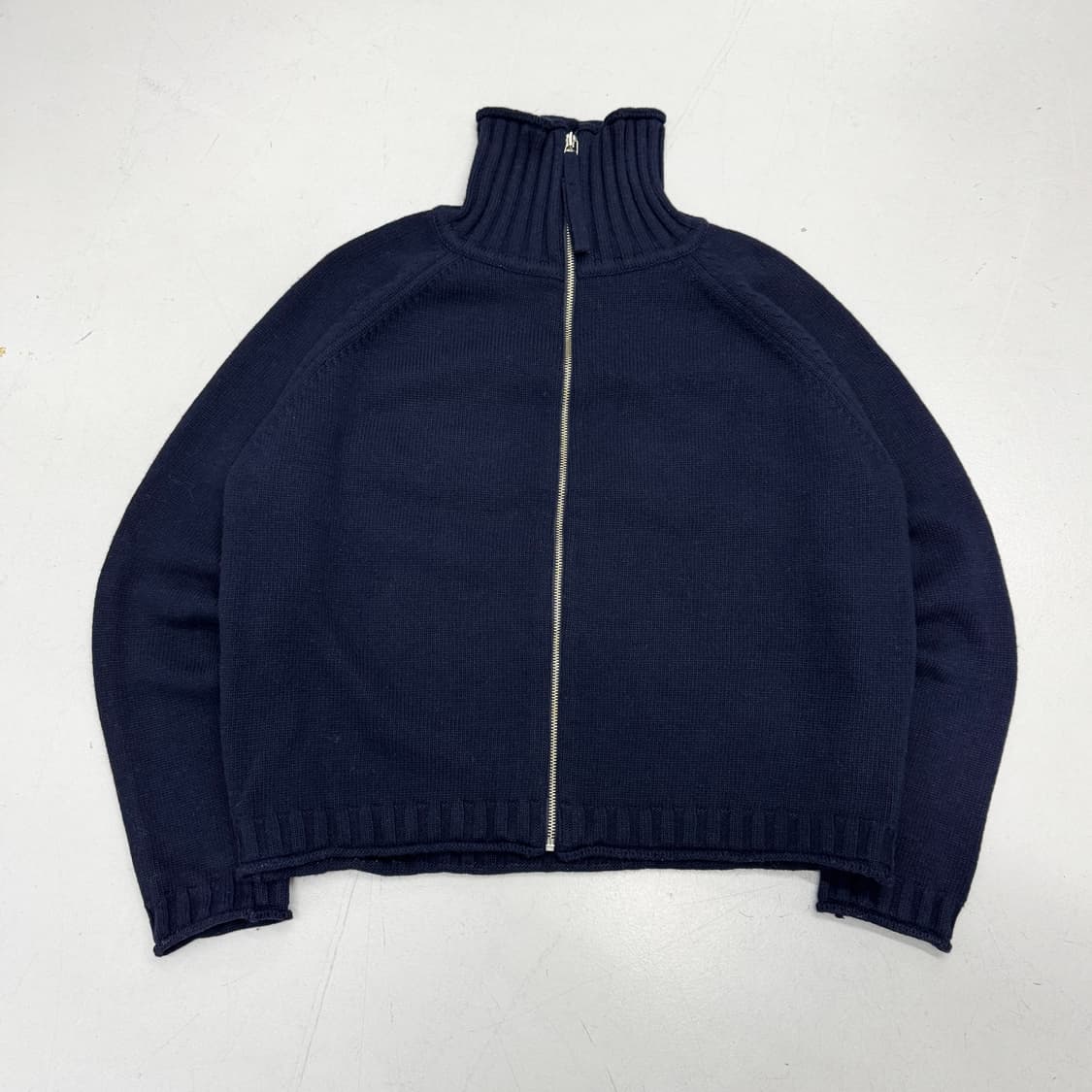 마뗑킴 스펠포인트 하이넥 백로고 니트집업 상품이미지2