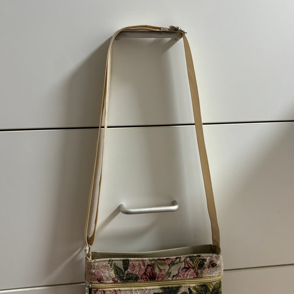 Royal Arden 로즈패턴 빈티지 감성 크로스백 상품이미지5