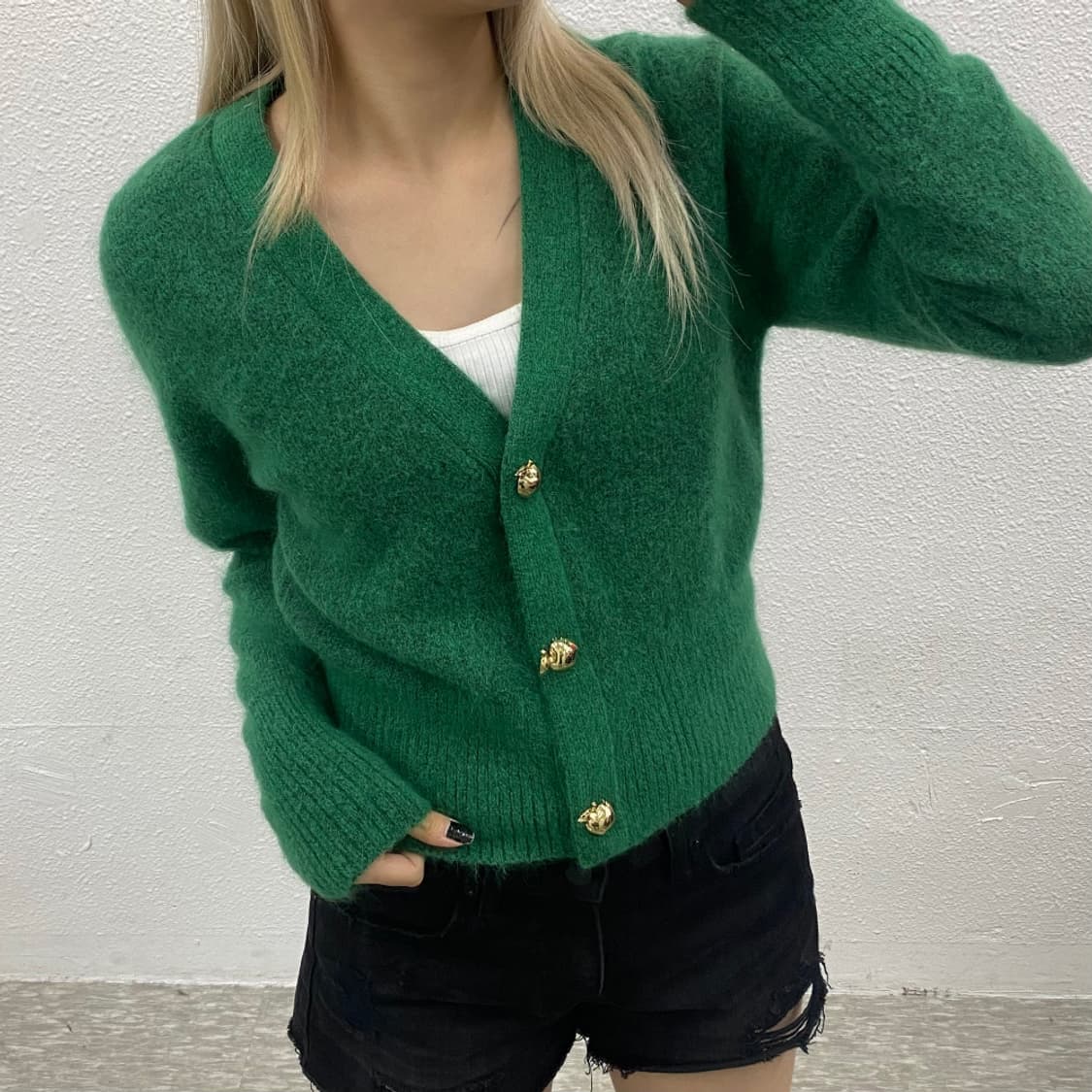 앤아더스토리즈 사과버튼 그린 가디건 상품이미지1