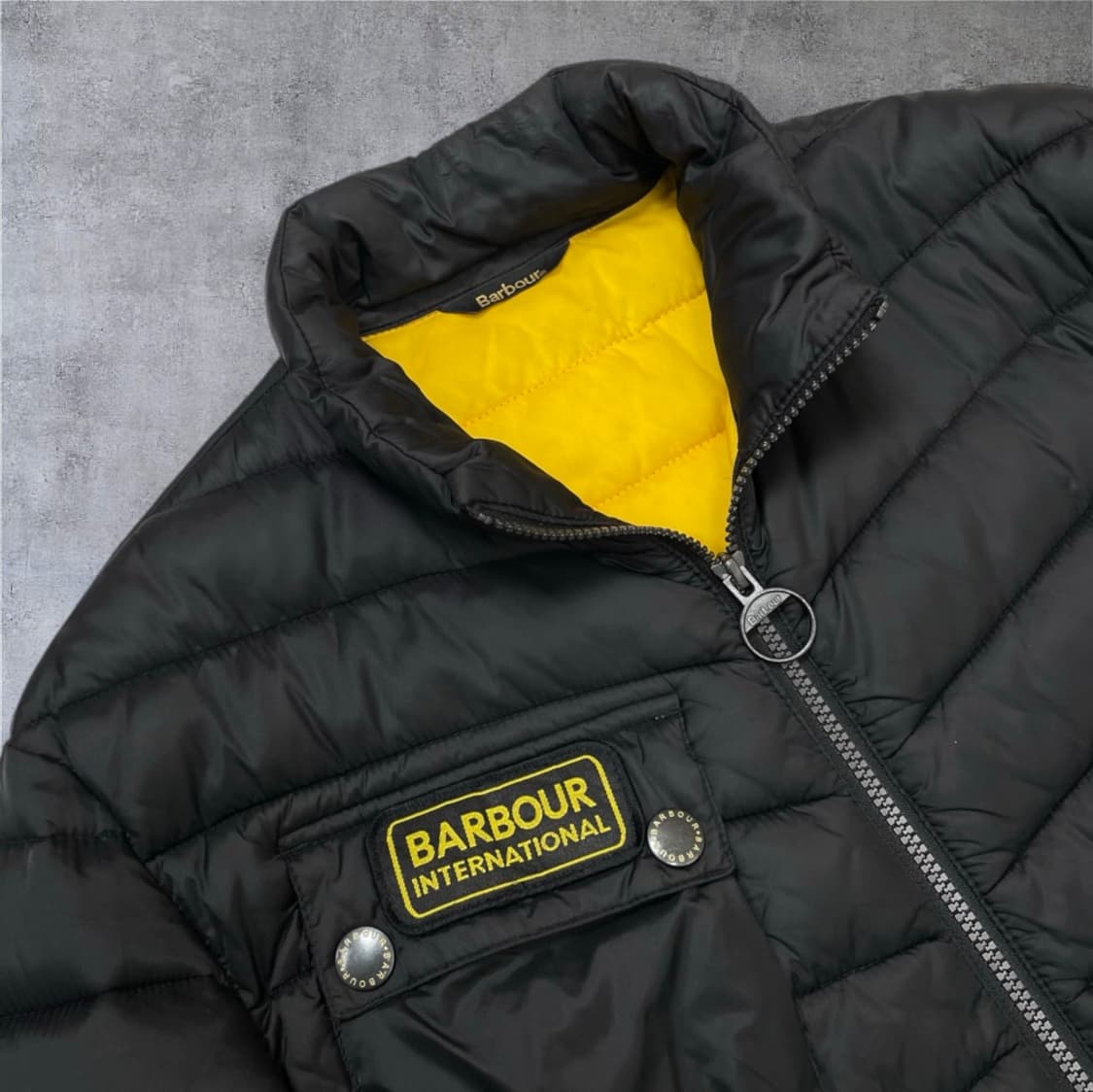 바버 인터내셔널 Barbour 블랙 퀼팅 파이버다운 경량패딩 L 상품이미지2