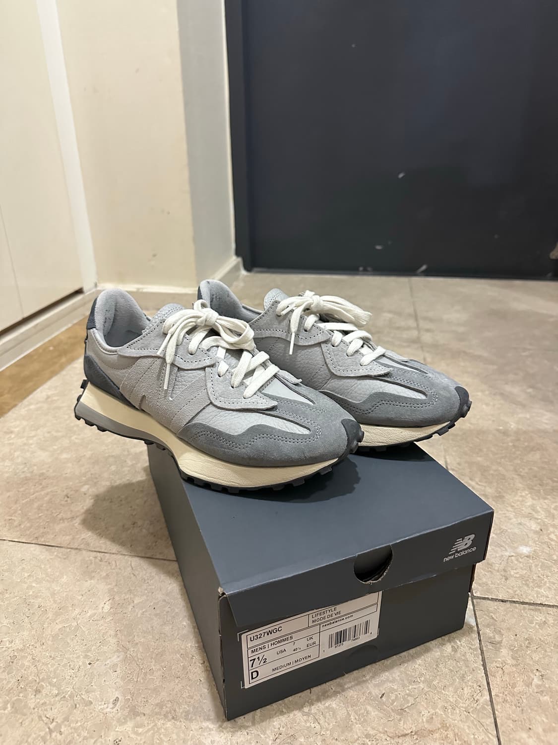 뉴발란스 327WGC 상품이미지1