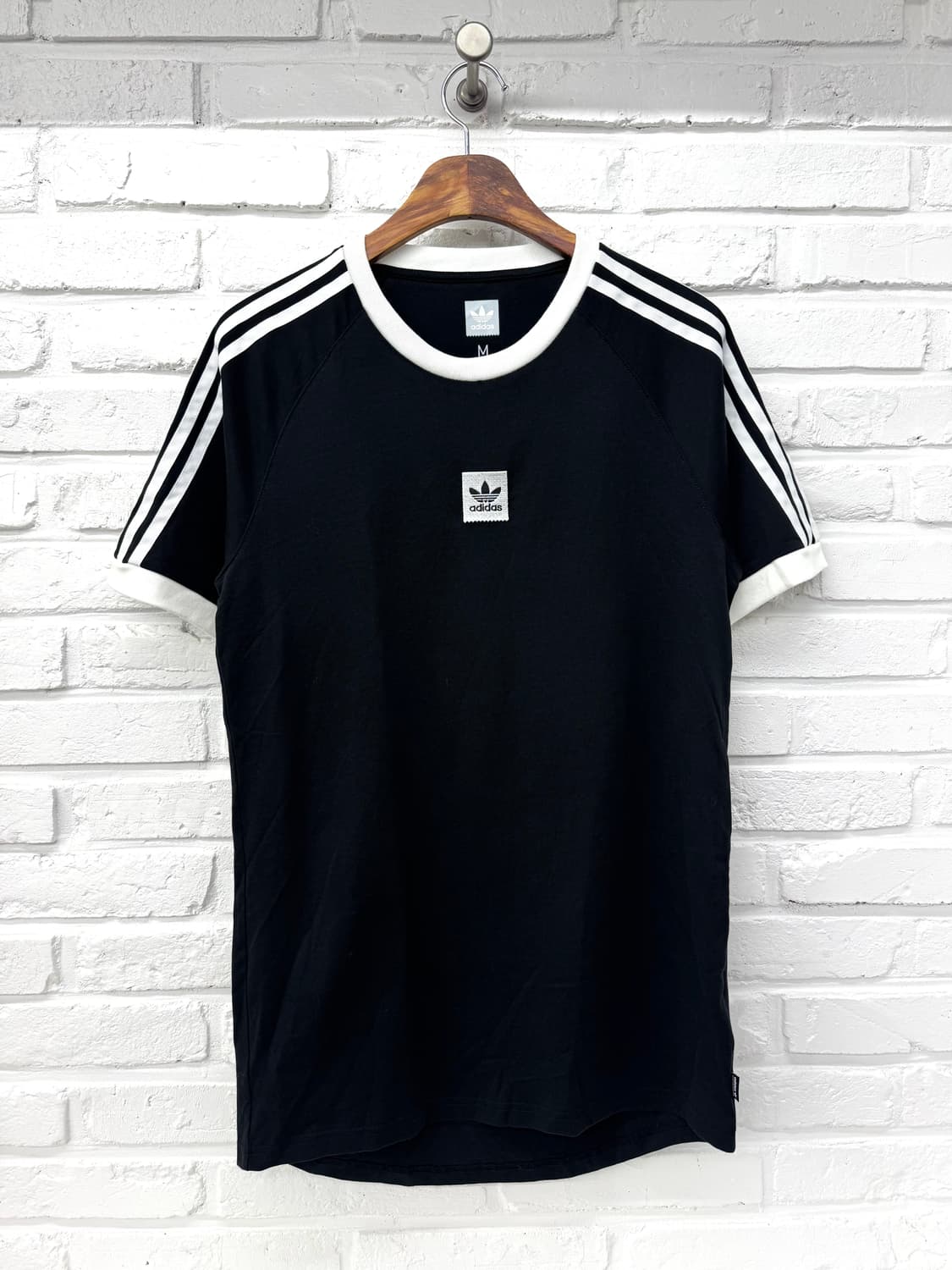아디다스 블랙 삼선 반팔티 상품이미지3