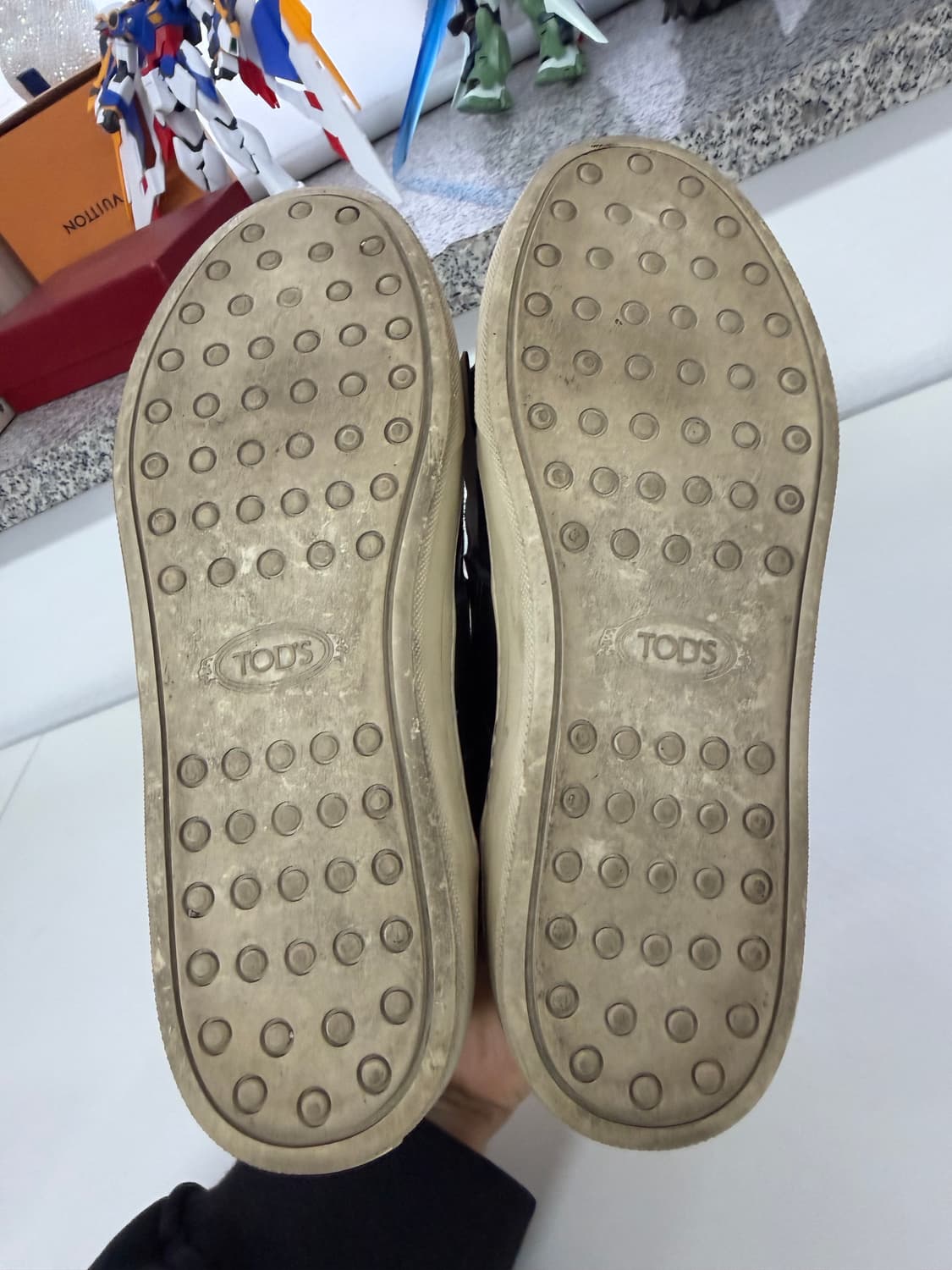 정품) TODS 토즈 여성 텅 장식 스니커즈 35.5 상품이미지9