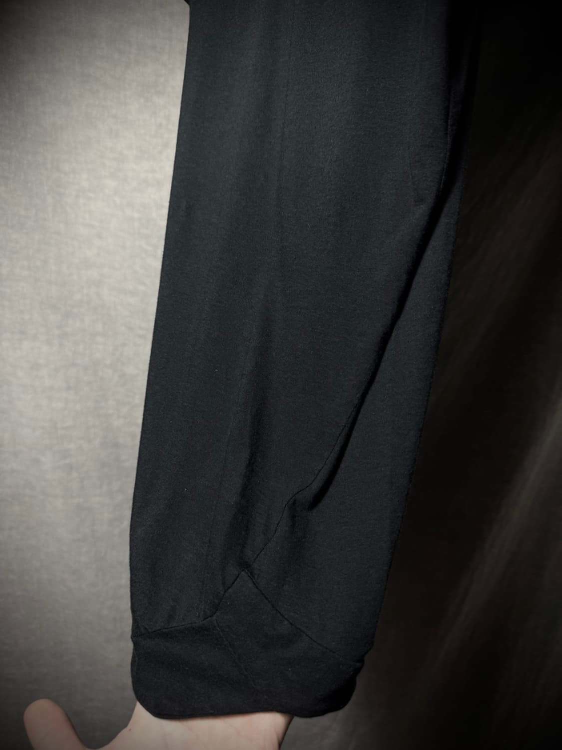 Julius 15SS ’prism;‘ Silk Blend V-Neck T 상품이미지8