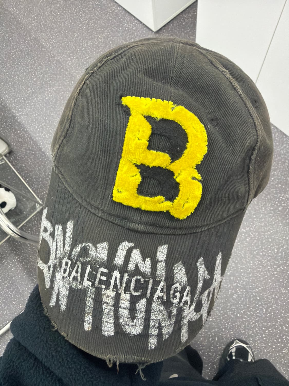 발렌시아가 업사이클 아뜰리애 상품이미지1