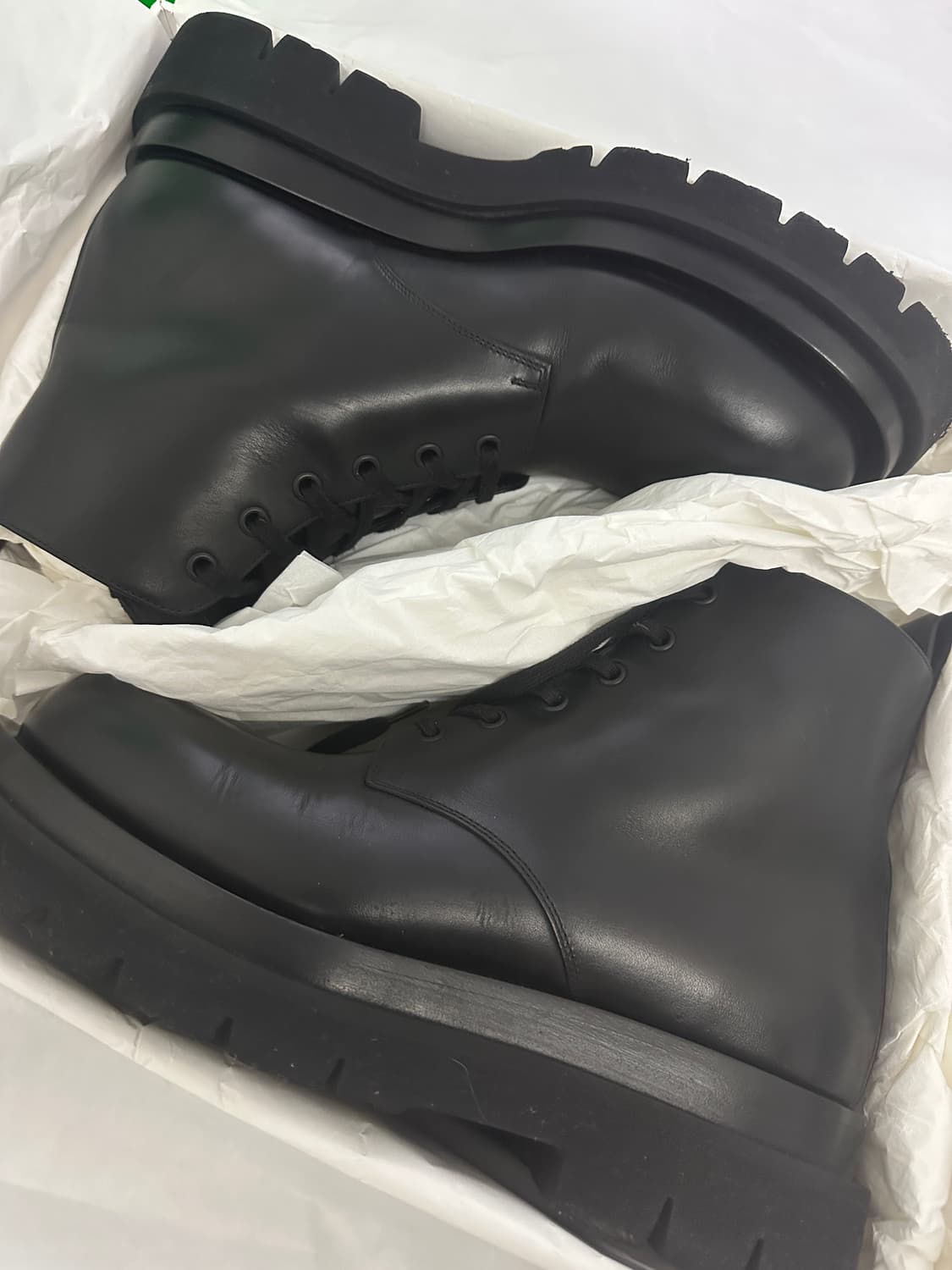 [42]보테가베네타 러그 레이스업 앵클 부츠 상품이미지3