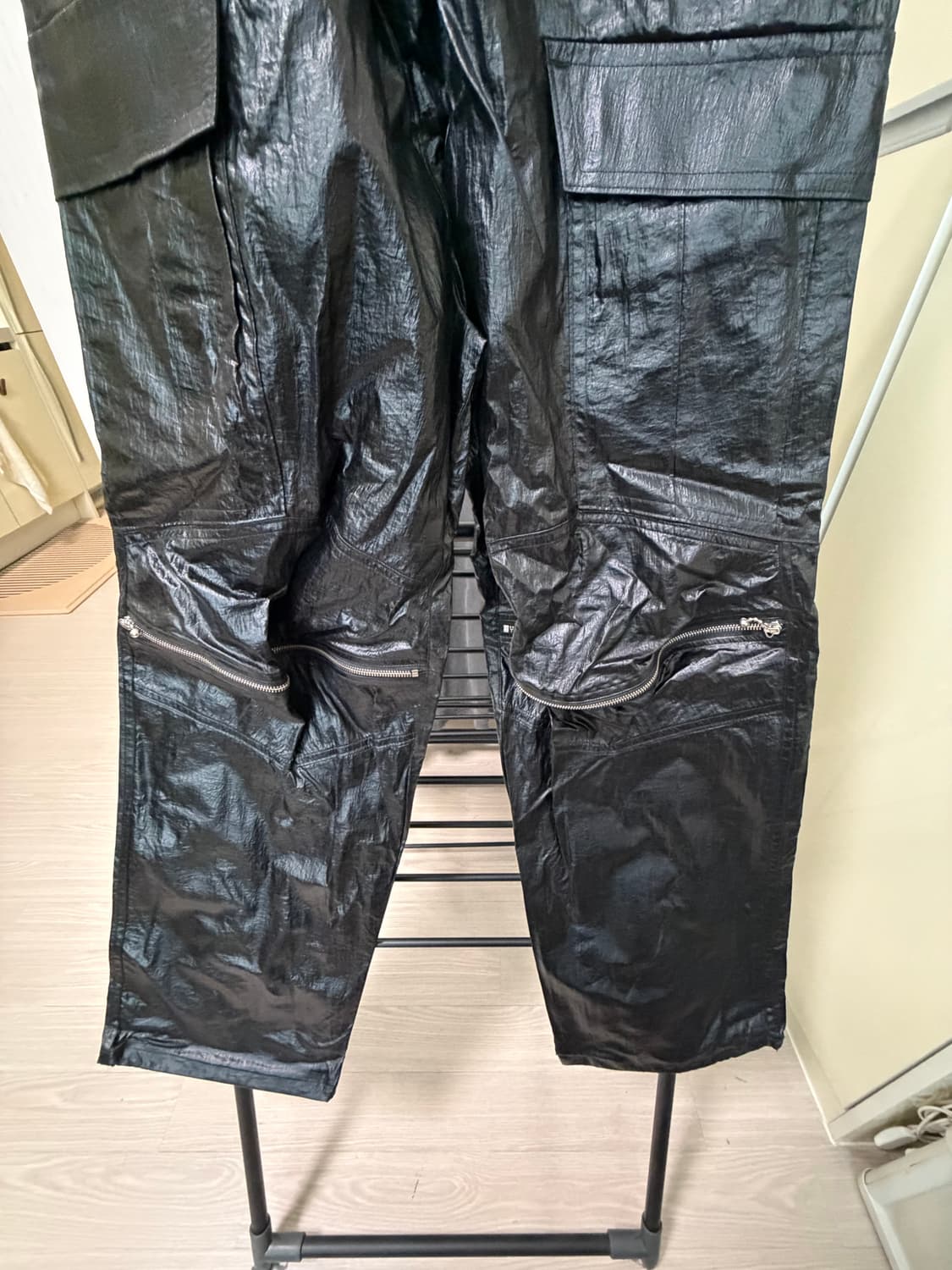 AND-END 페이크레더 카고 팬츠 상품이미지4