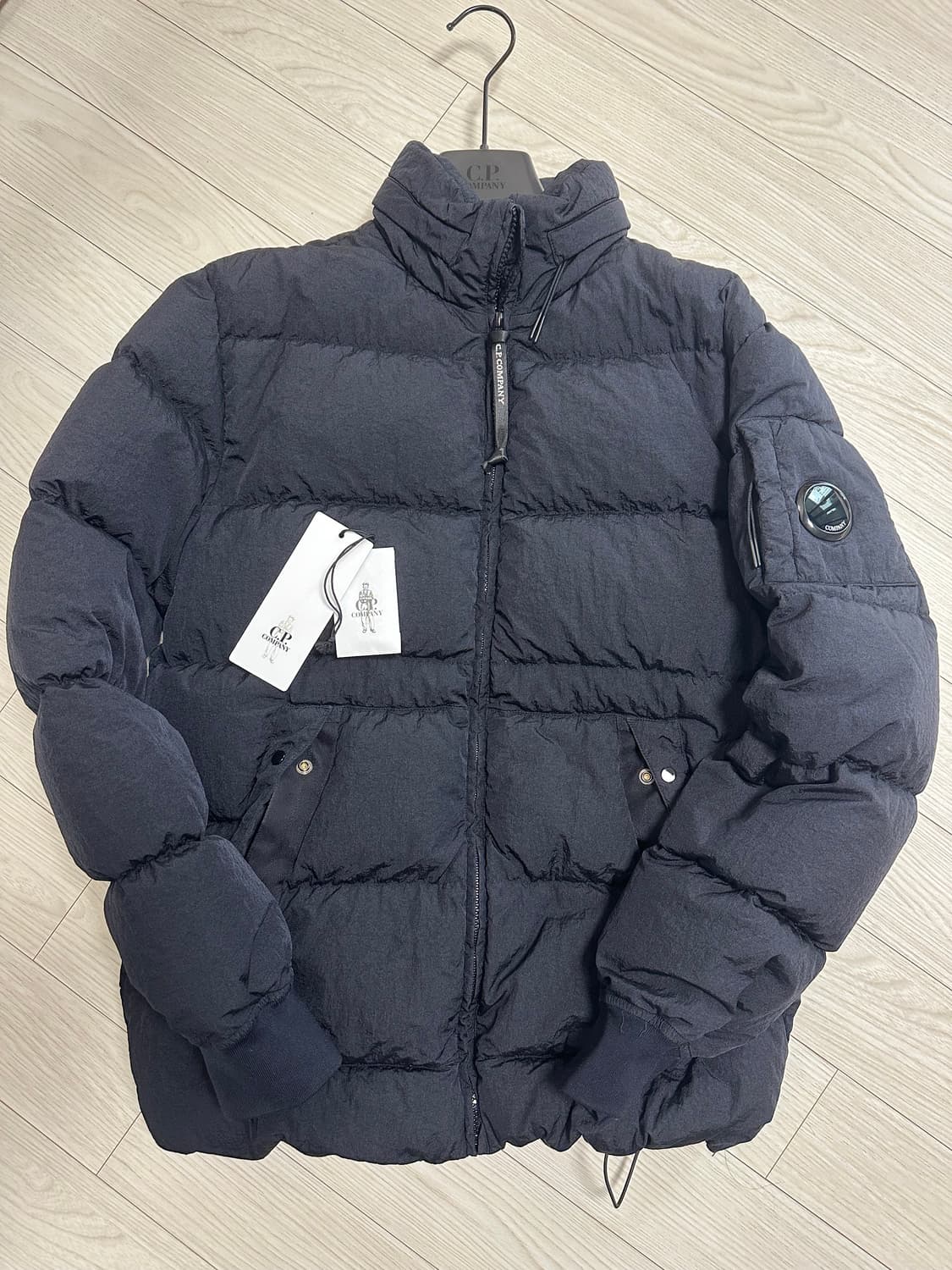 씨피컴퍼니 패딩 14y 상품이미지1