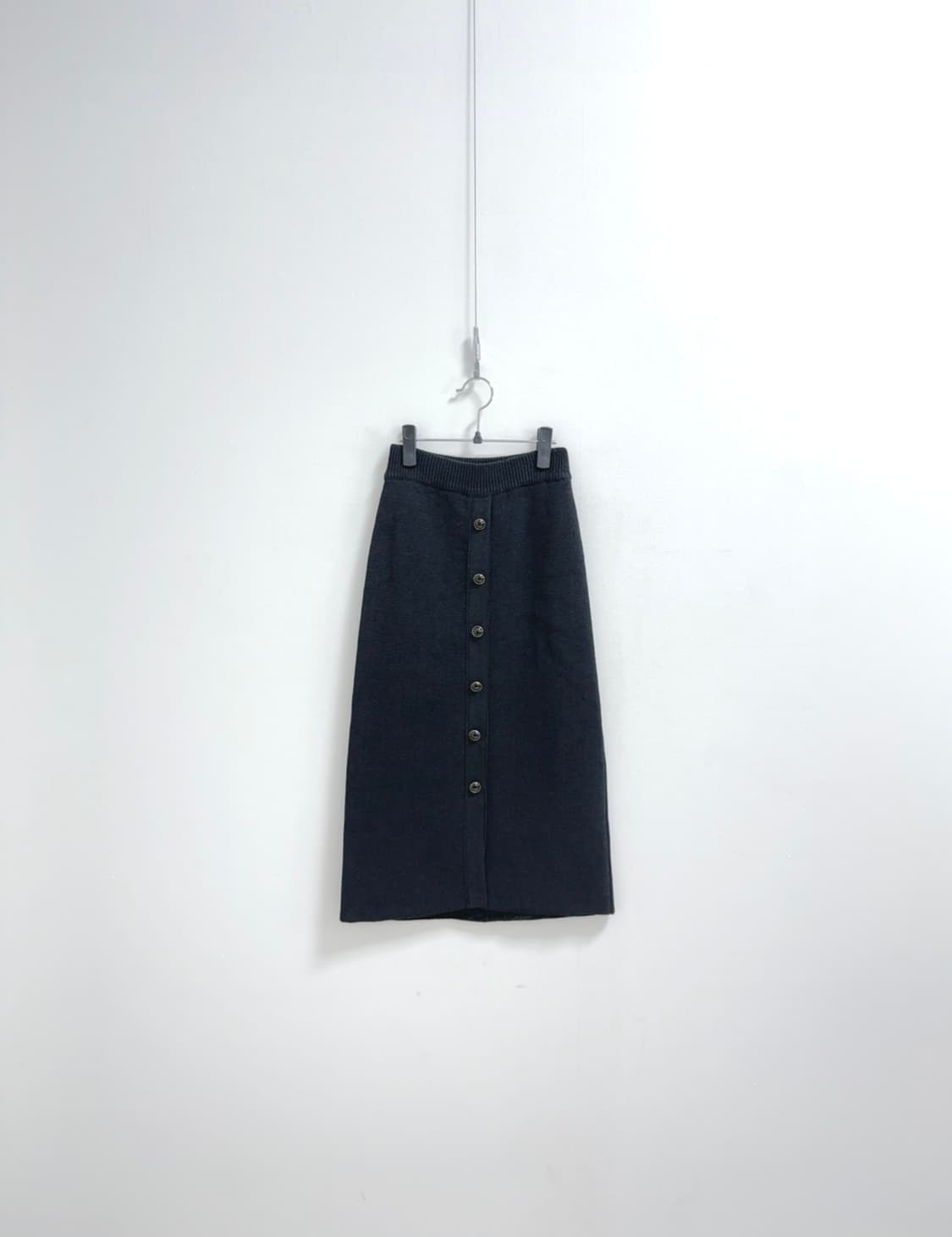 시에 모노 버튼다운 니트 스커트 블랙 상품이미지1