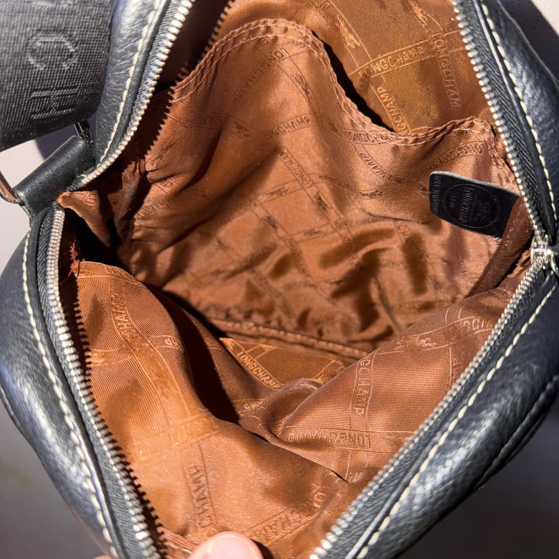 롱샴 남성 캐주얼 레더 크로스백 상품이미지6