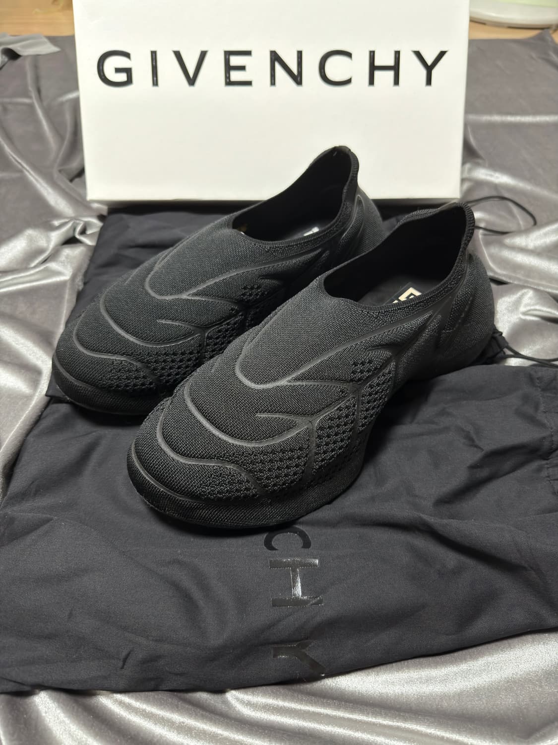 지방시 Tk360+ 42 상품이미지1