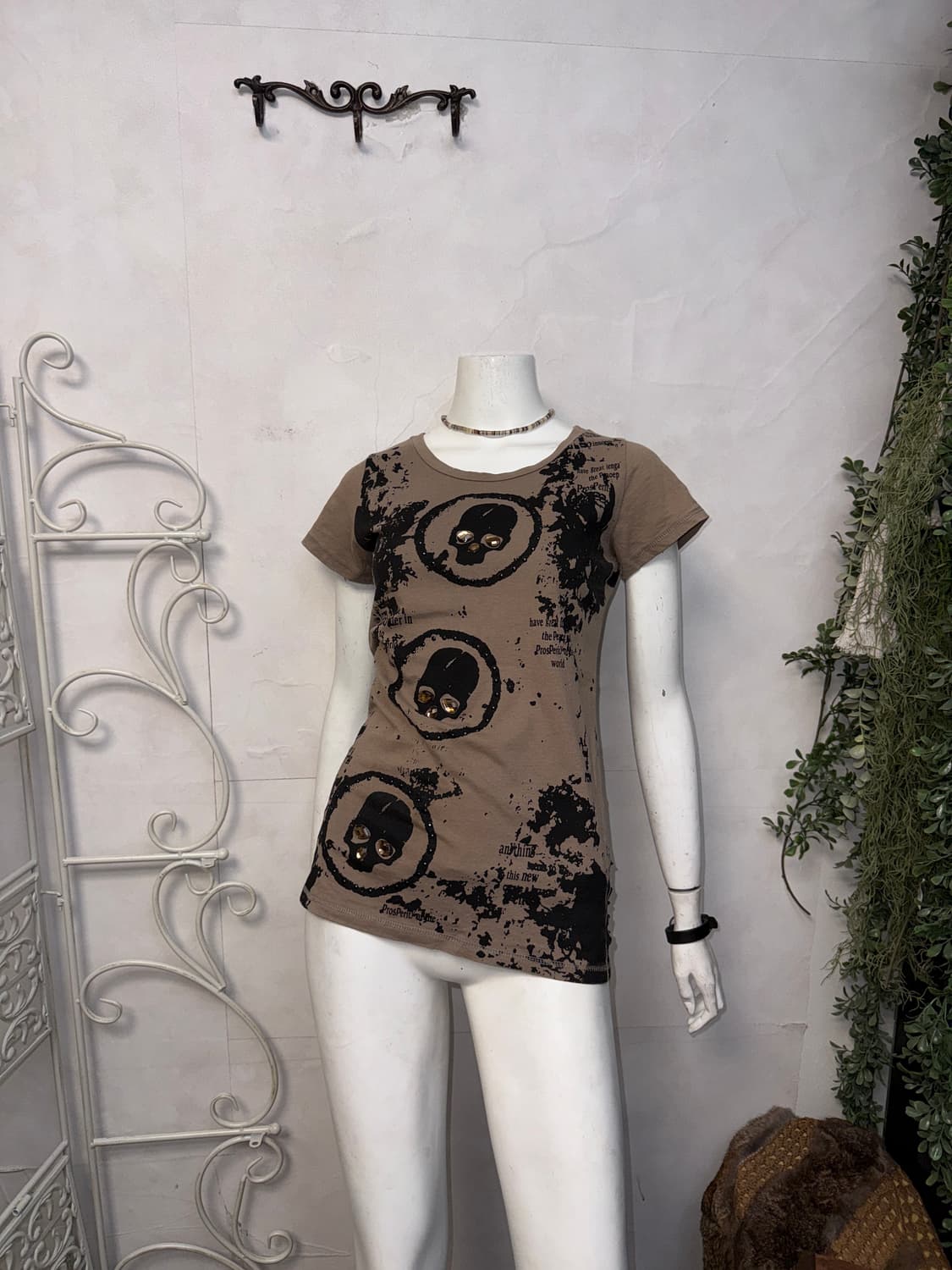 Ash brown grunge spider web skull half t 상품이미지6