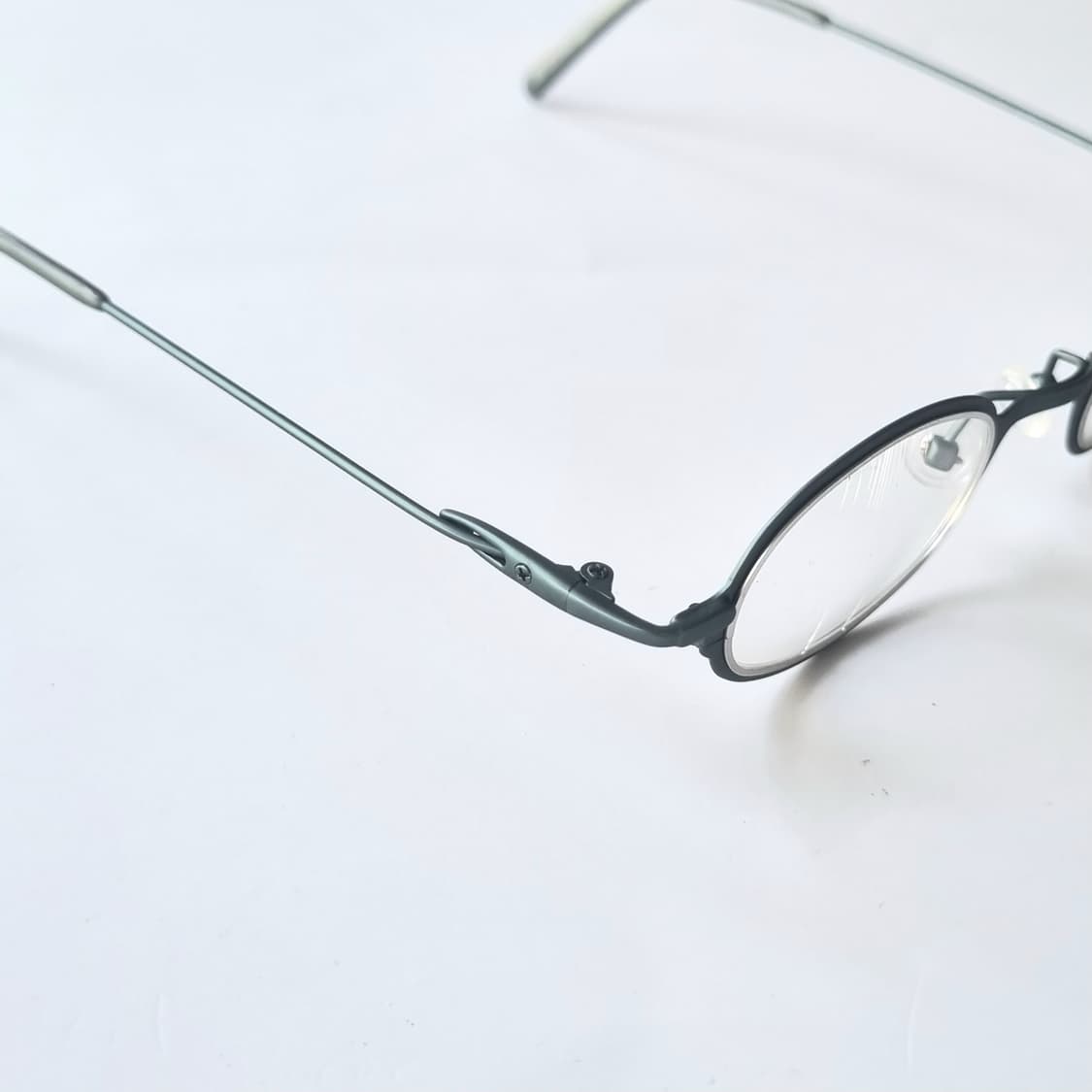 데드스탁 BONIA 빈티지 무드 미니멀 오벌 메탈 안경테 상품이미지8