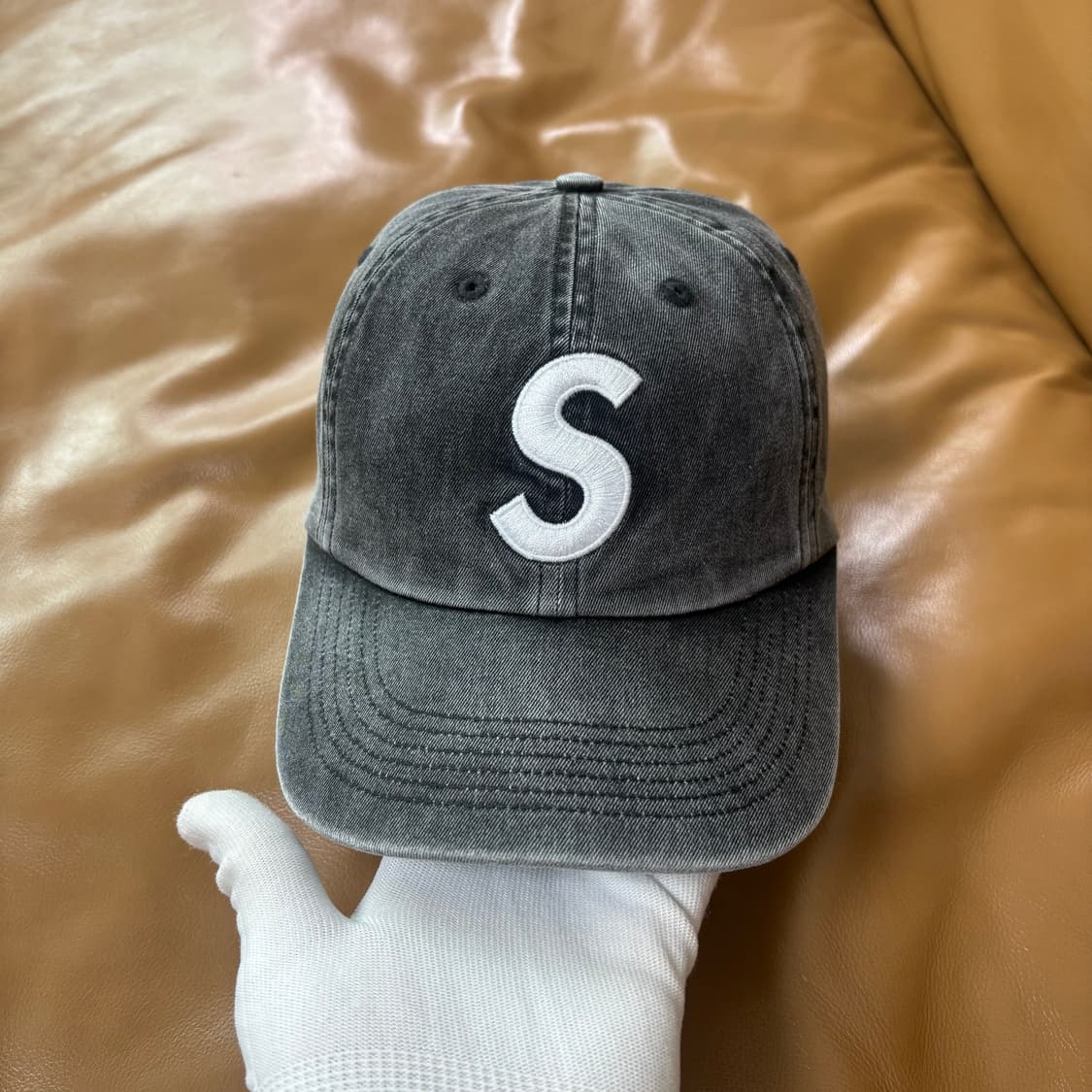 슈프림 S로고 6패널 볼캡 모자 20ss 피그먼트 블랙 상품이미지3