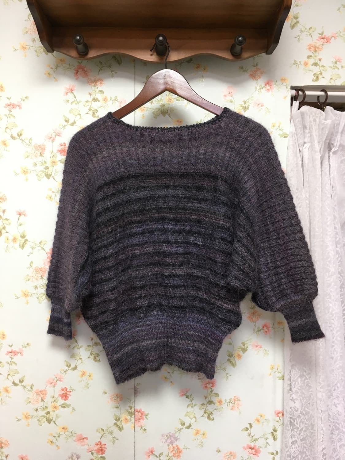 버튼 가오리핏 니트 상품이미지2